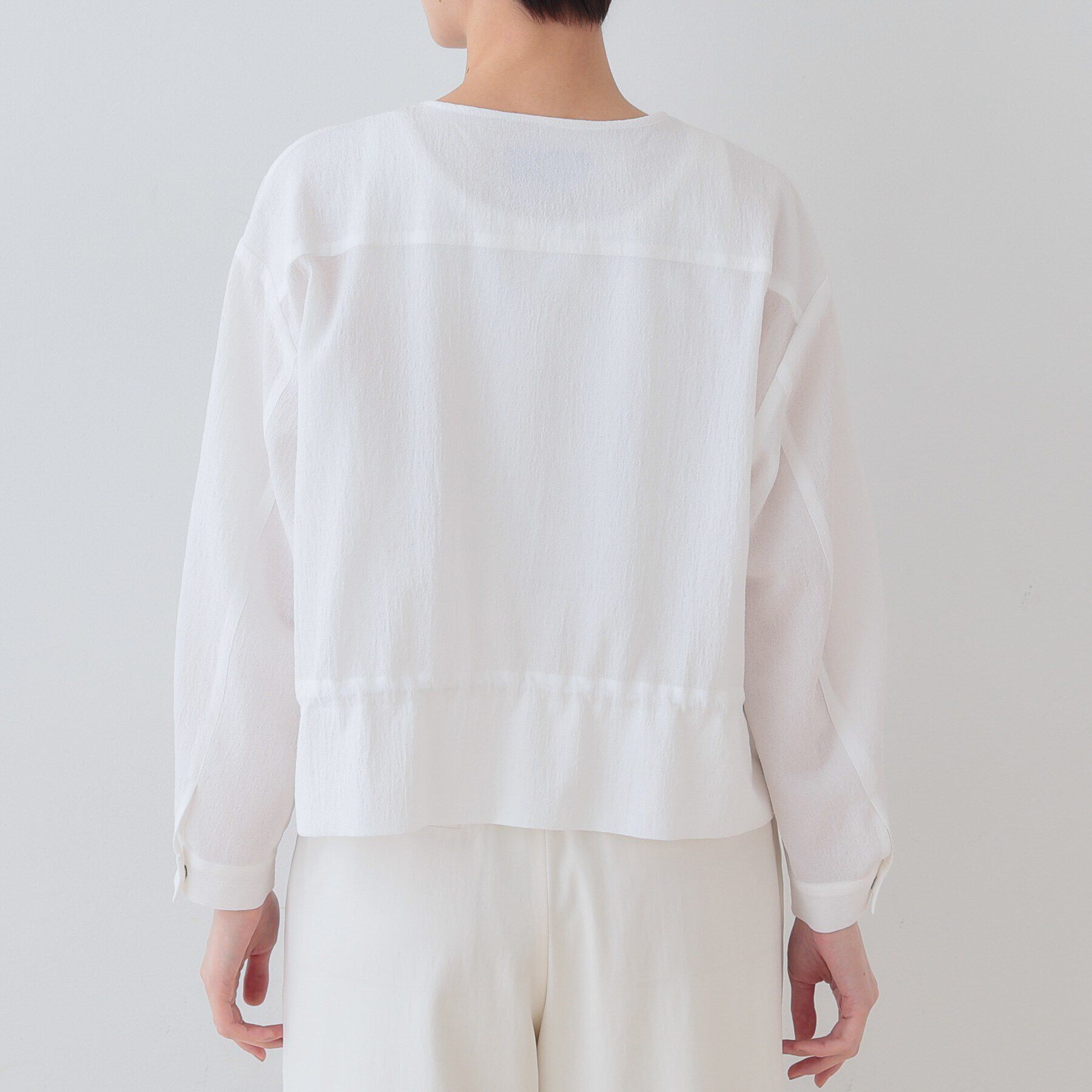 INDIVI「【洗える／凹凸素材】ドロストデザインショート丈ブルゾン」|ブルゾン・スタジャン|