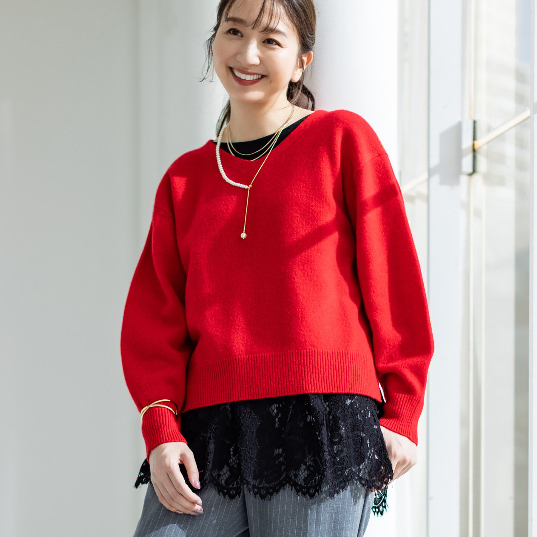 INDIVI「【洗える／カシミヤ混】ミドルゲージVネックニット」|ニット・セーター|レッド(062)