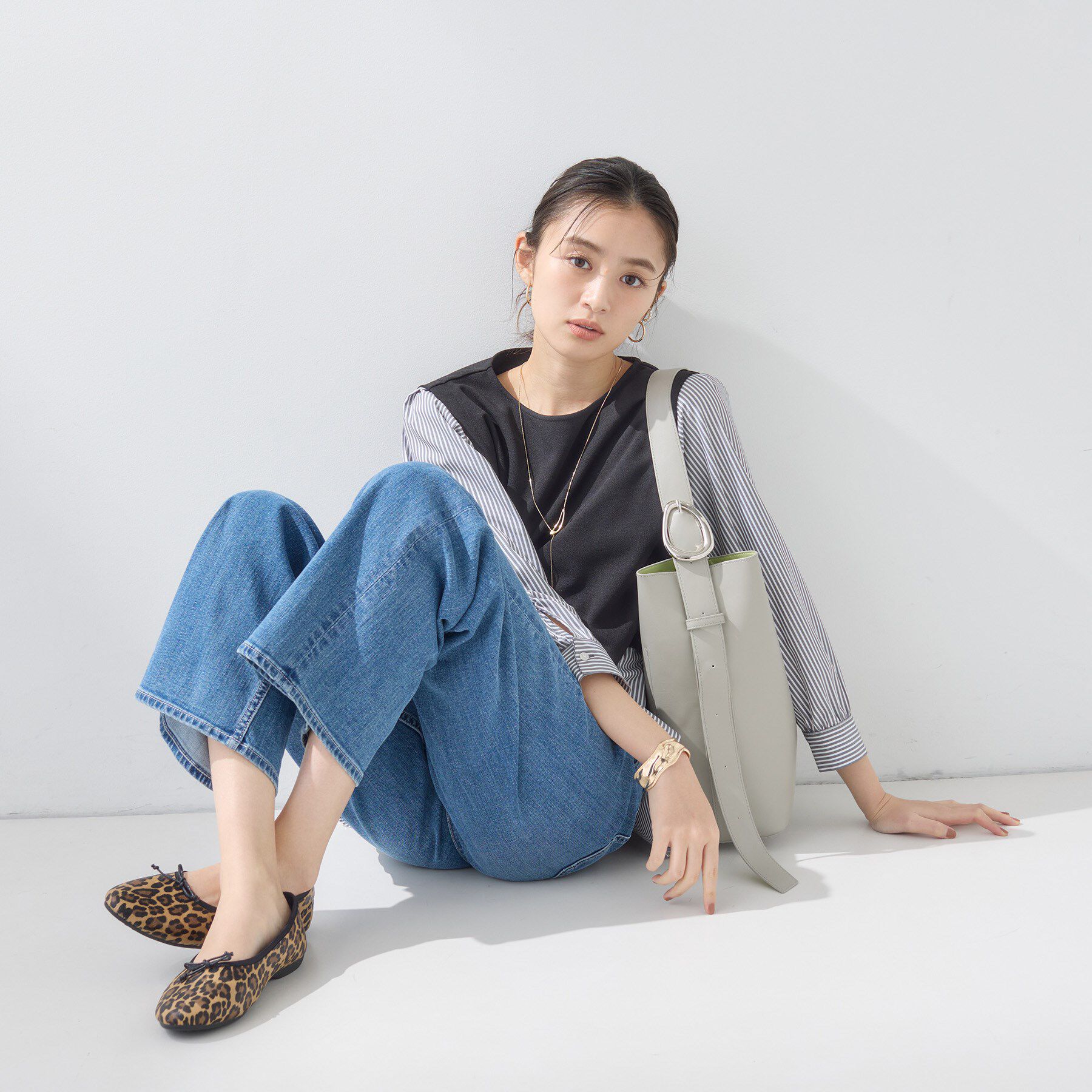 INDIVI「【A4収納可能／合皮】配色デザインワンショルダーバッグ」|ショルダー・メッセンジャー|