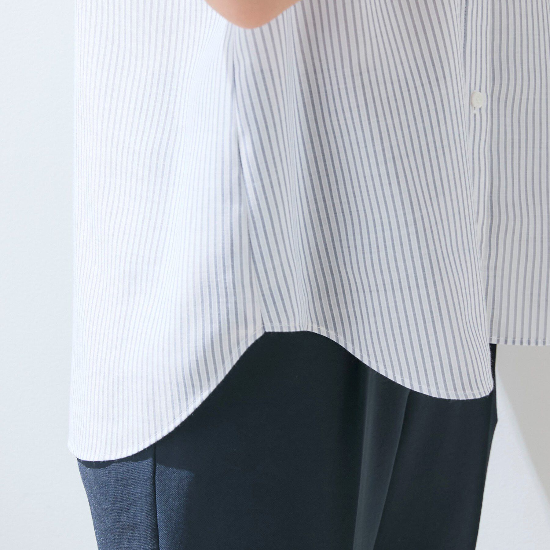 INDIVI「【洗える】シアーシャンブレーピンタックブラウス」|シャツ・ブラウス|