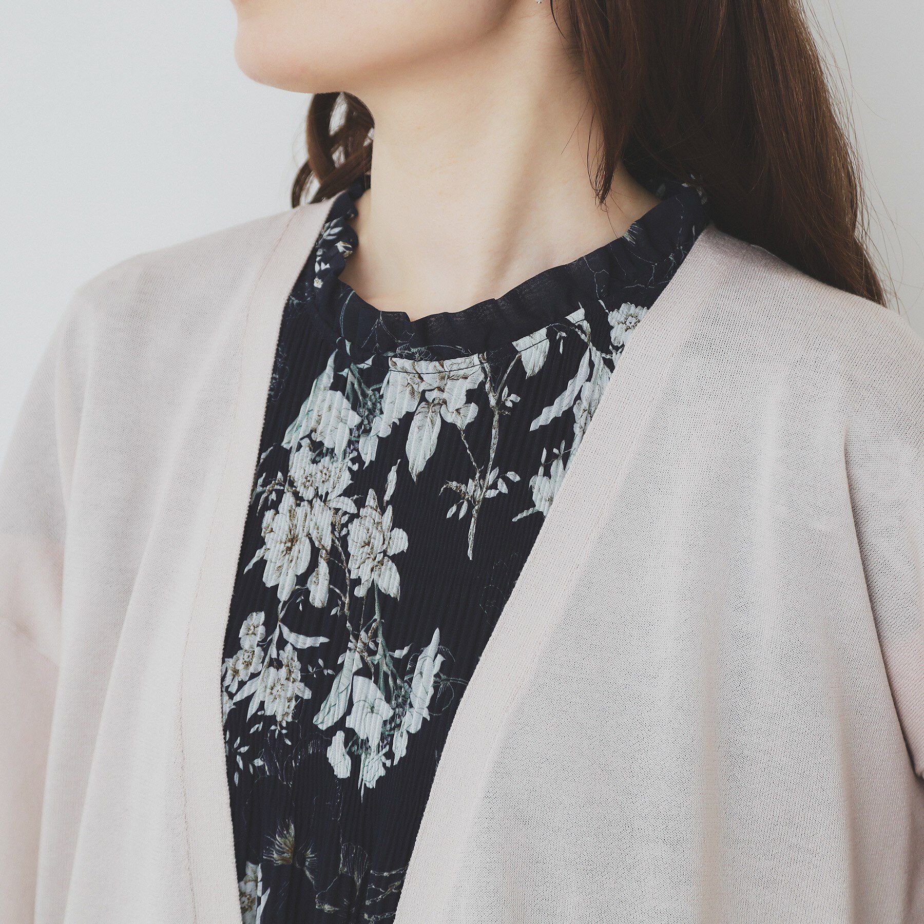 index「《6色展開》リラクシーショートカーディガン【洗濯機洗い可/接触冷感/抗ピル】」|カーディガン|