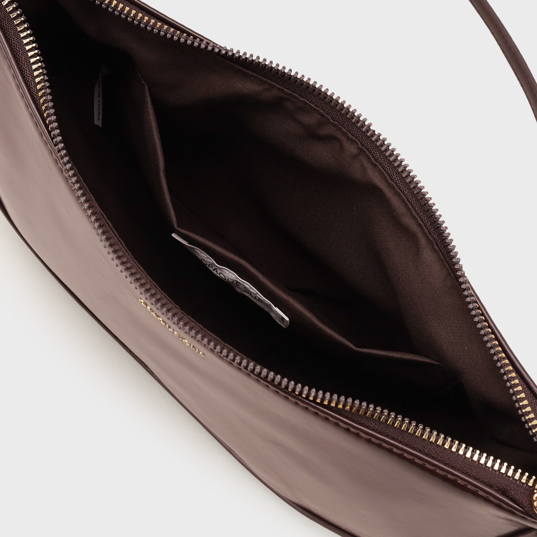 OPAQUE.CLIP「【軽量】オイル調合皮ムーンショルダーバッグ」|ショルダー・メッセンジャー|