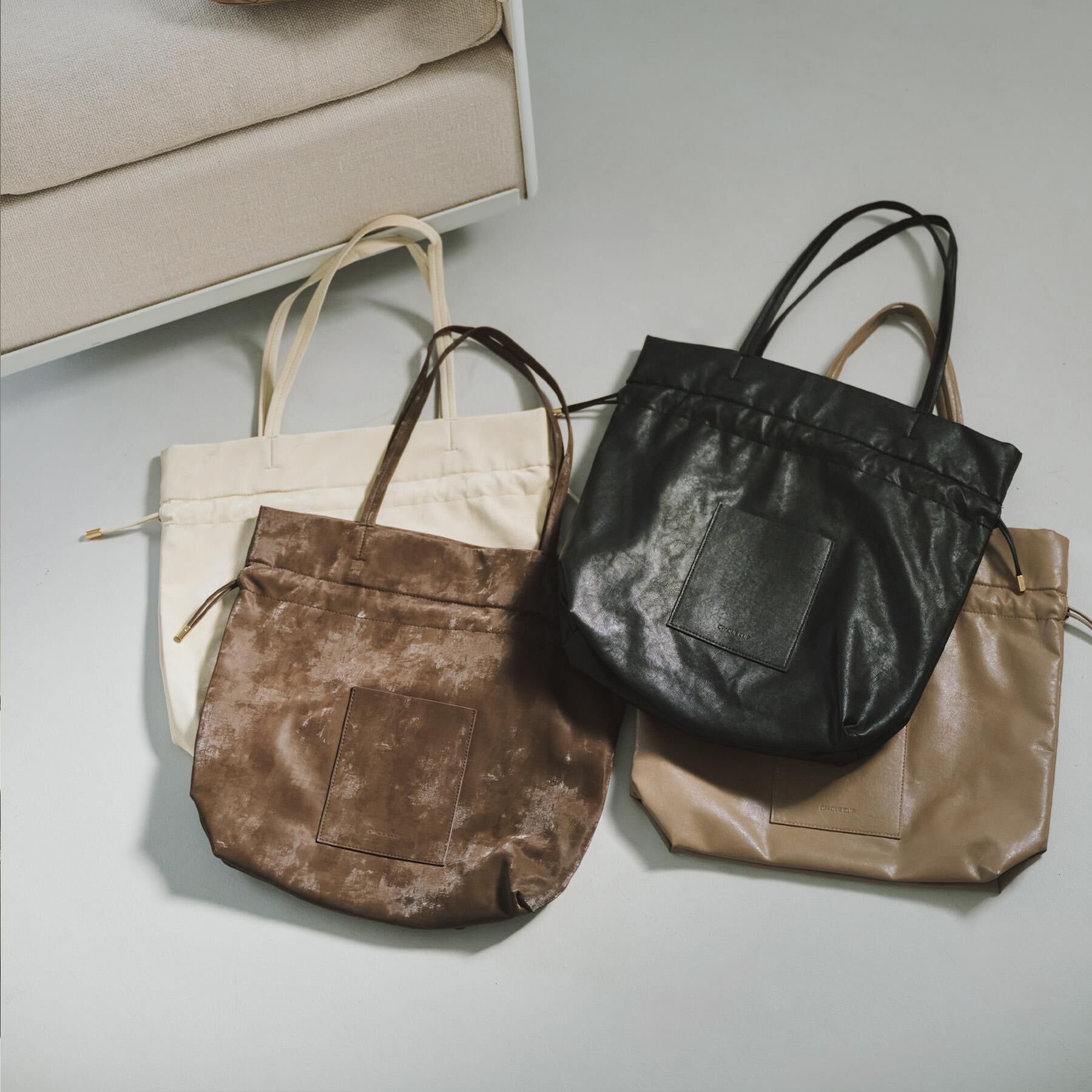 OPAQUE.CLIP「【A4サイズ対応】ソフト合皮巾着ドローストリングトートバッグ」|トートバッグ|