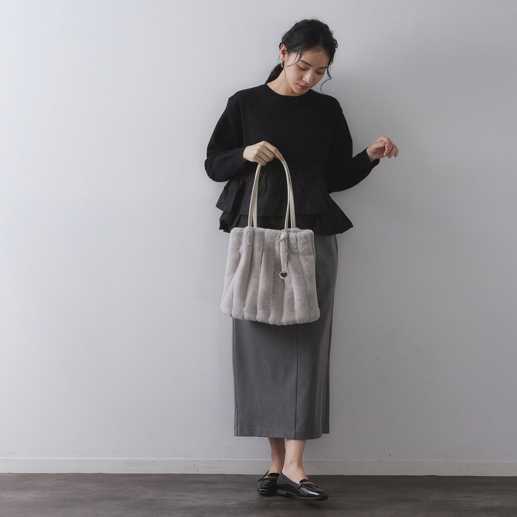 OPAQUE.CLIP「【A4サイズ対応／マチ付き】ストライプフェイクファートートバッグ」|トートバッグ|