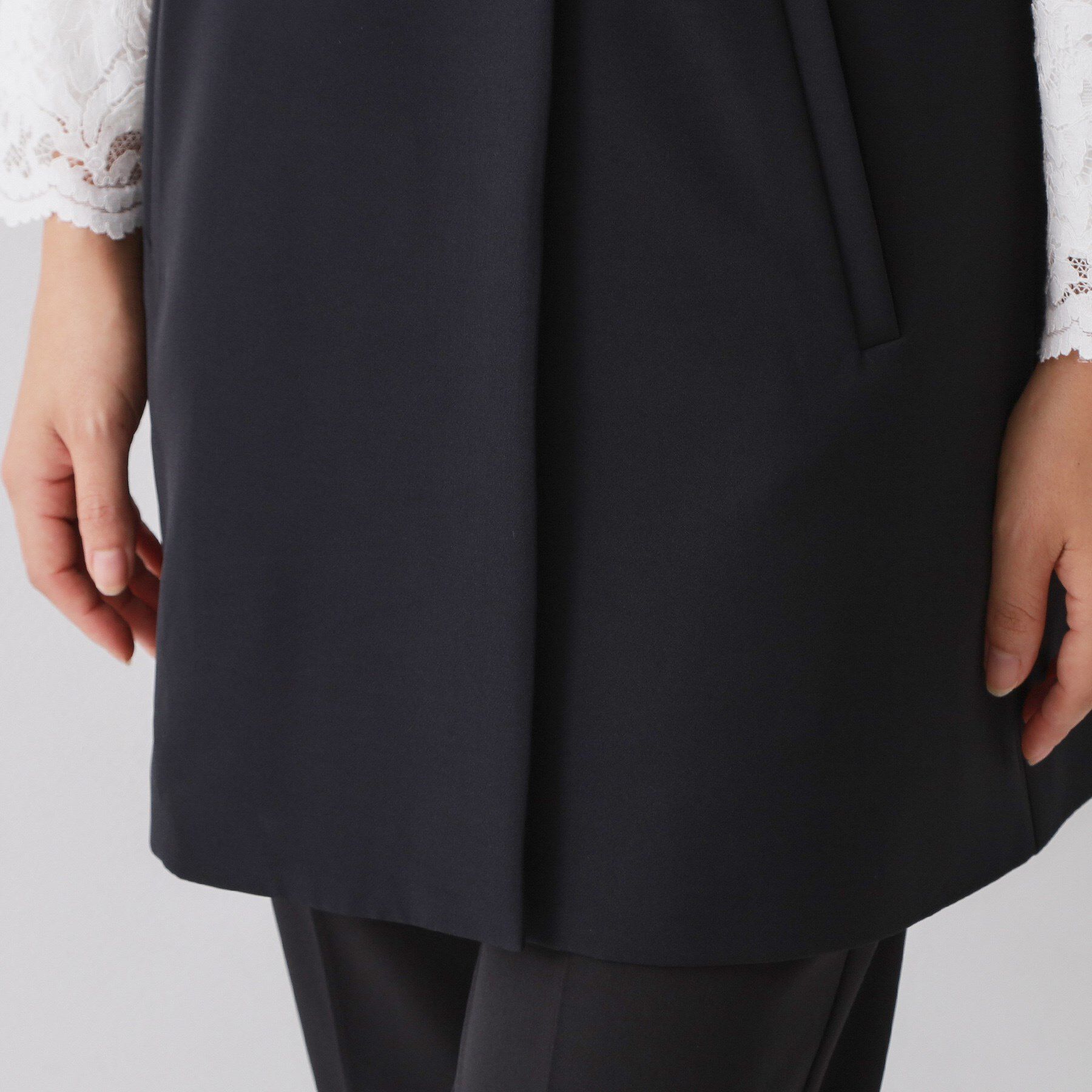 OPAQUE.CLIP「≪通勤・セレモニー対応≫Vネックミドルジレ【洗濯機OK】」|ベスト・ジレ|