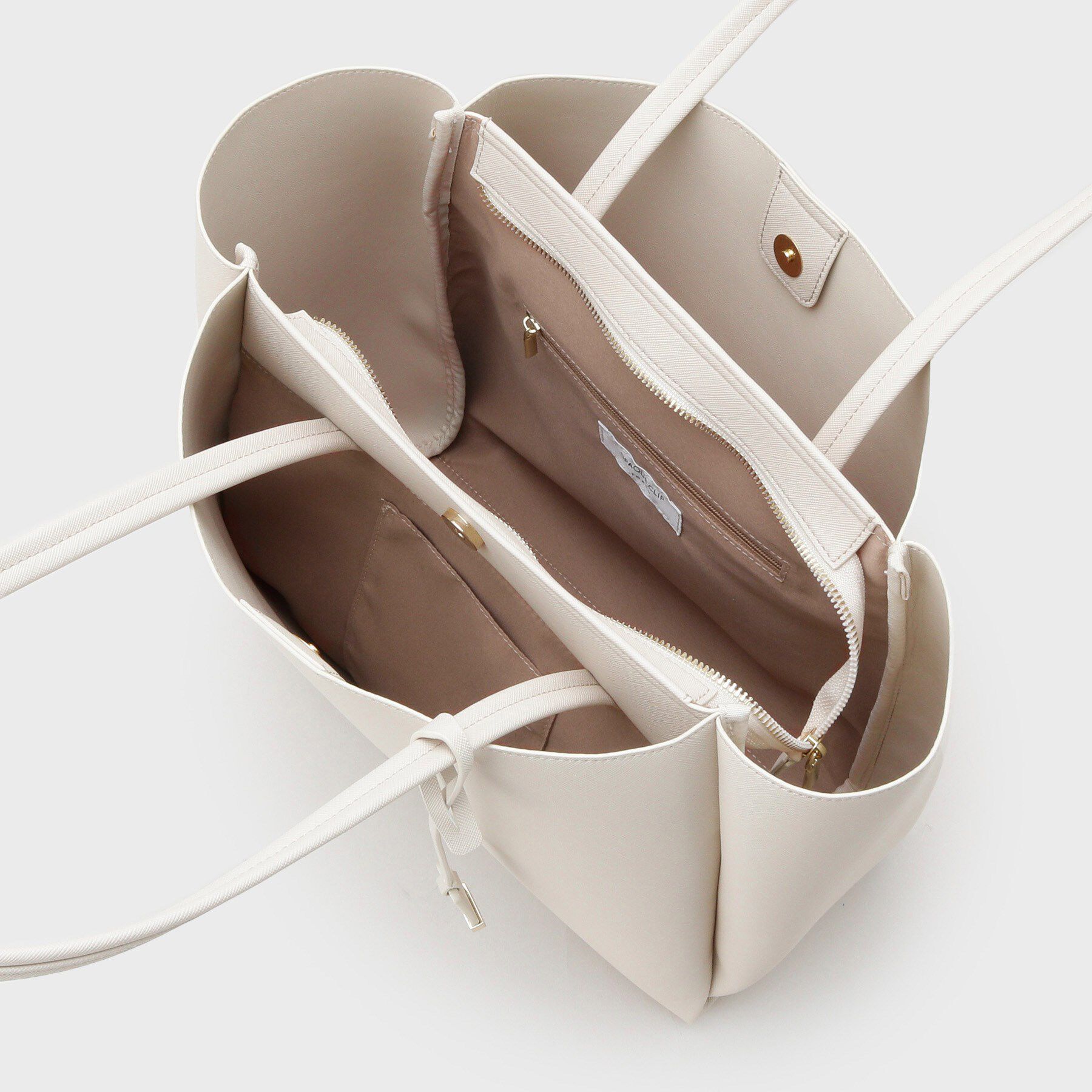 OPAQUE.CLIP「【軽量／A4サイズ対応】サフィアーノ調3層トートバッグ」|トートバッグ|