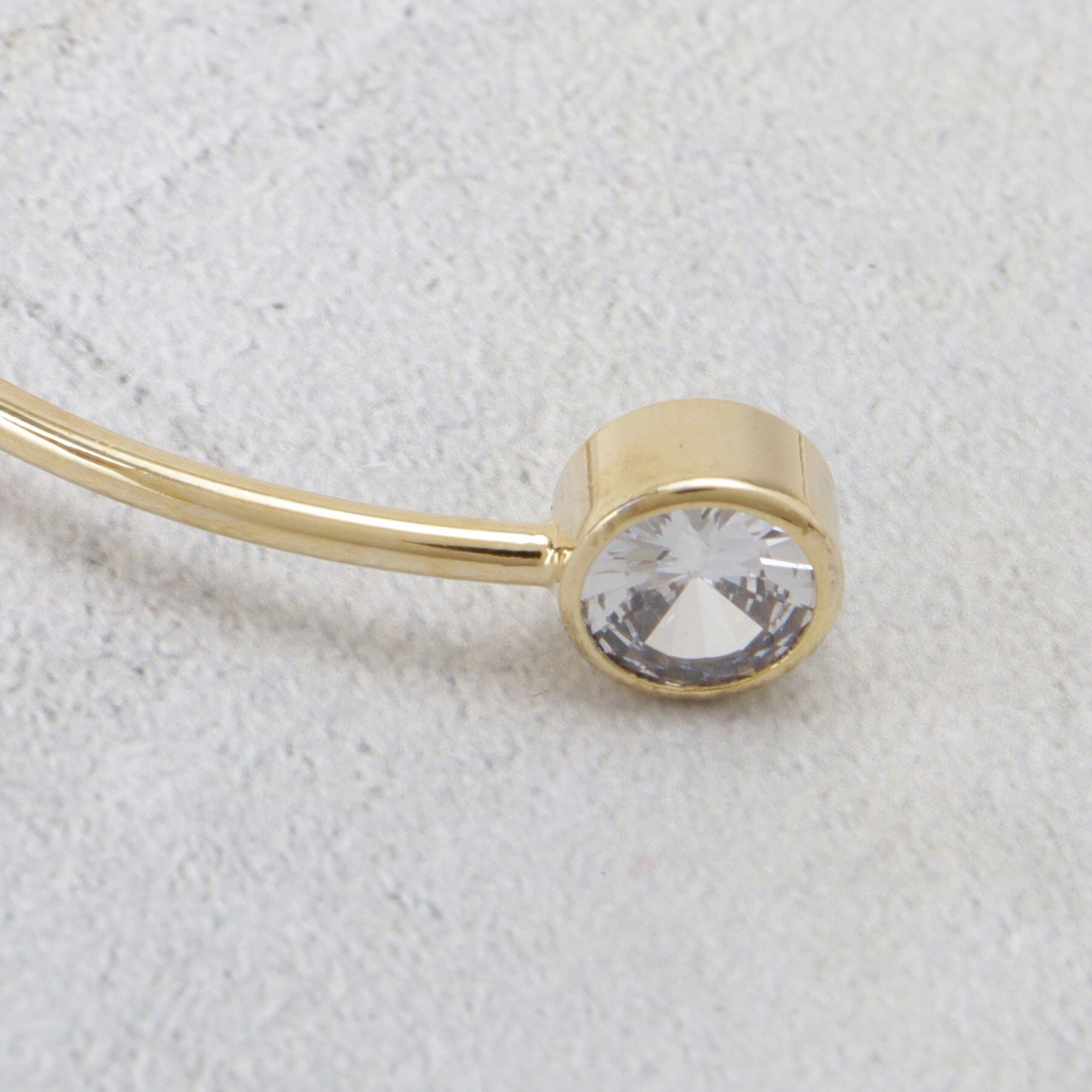 OPAQUE.CLIP「フェイクパールビジュー メタルバングル」|ブレスレット・バングル|