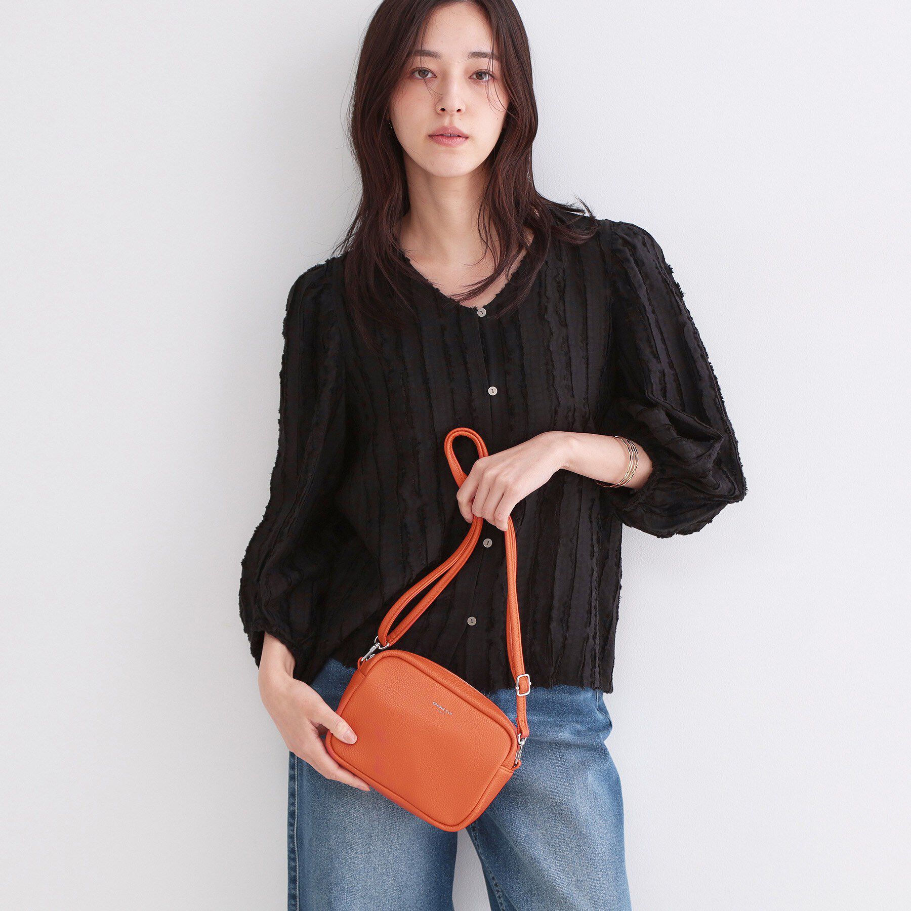 OPAQUE.CLIP「シュリンク合皮スクエアミニショルダーバッグ【軽量／長さ調整可能】」|ショルダー・メッセンジャー|