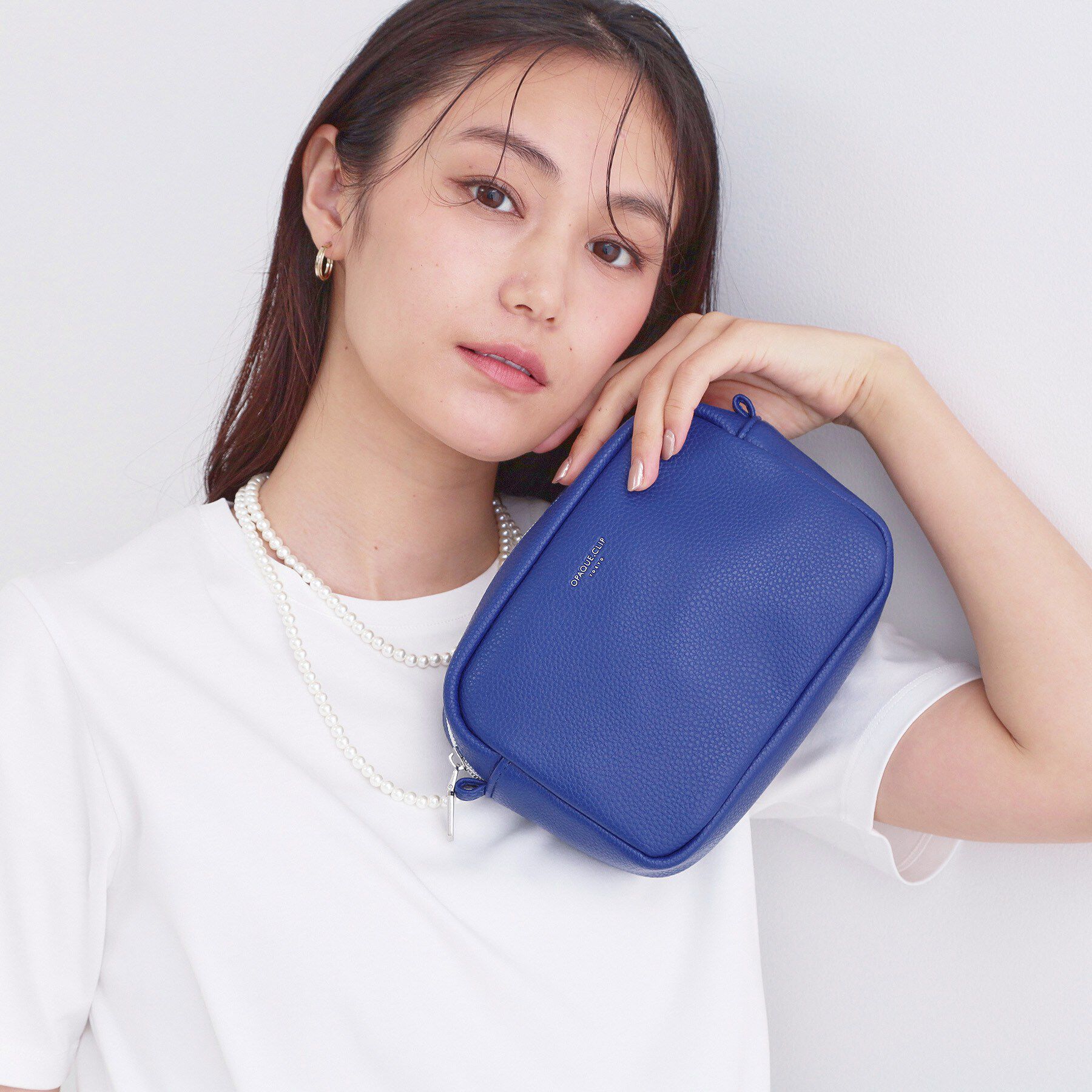 OPAQUE.CLIP「シュリンク合皮スクエアミニショルダーバッグ【軽量／長さ調整可能】」|ショルダー・メッセンジャー|ブルー(093)