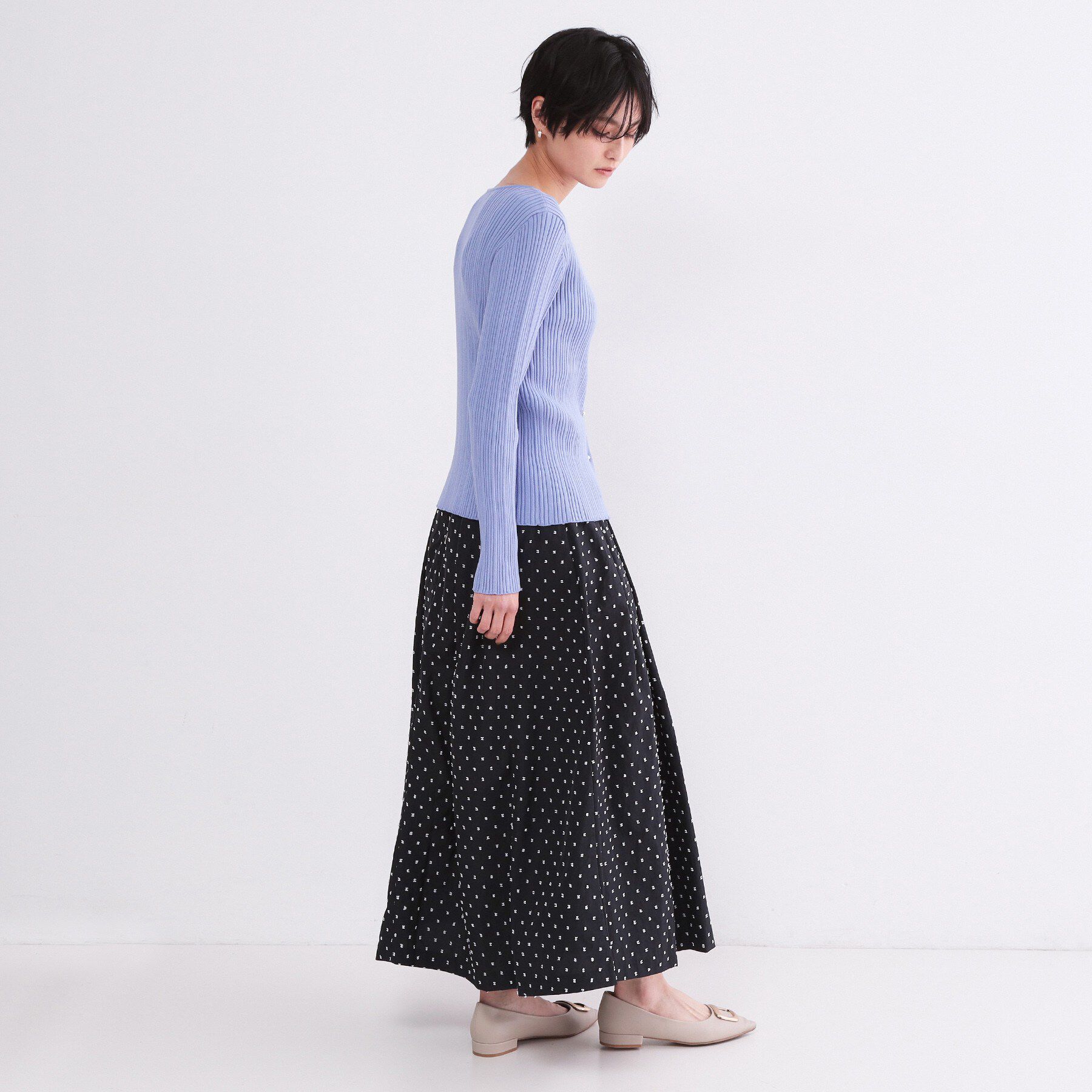 OPAQUE.CLIP「シルバー多ボタン ランダムリブニットカーディガン【洗濯機OK】」|カーディガン|