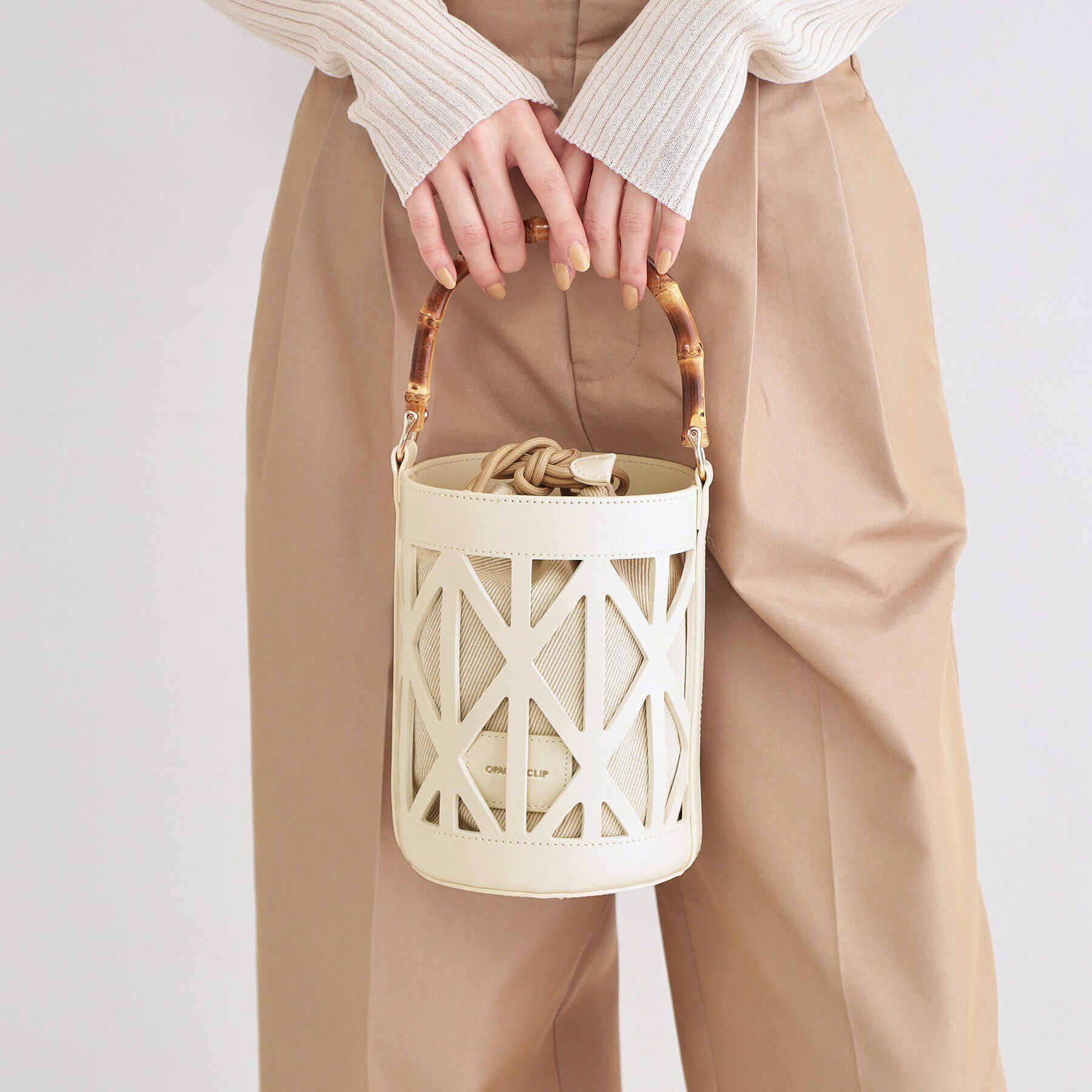 OPAQUE.CLIP「バンブーハンドルパンチングバケツ型バッグ」|ハンドバッグ|