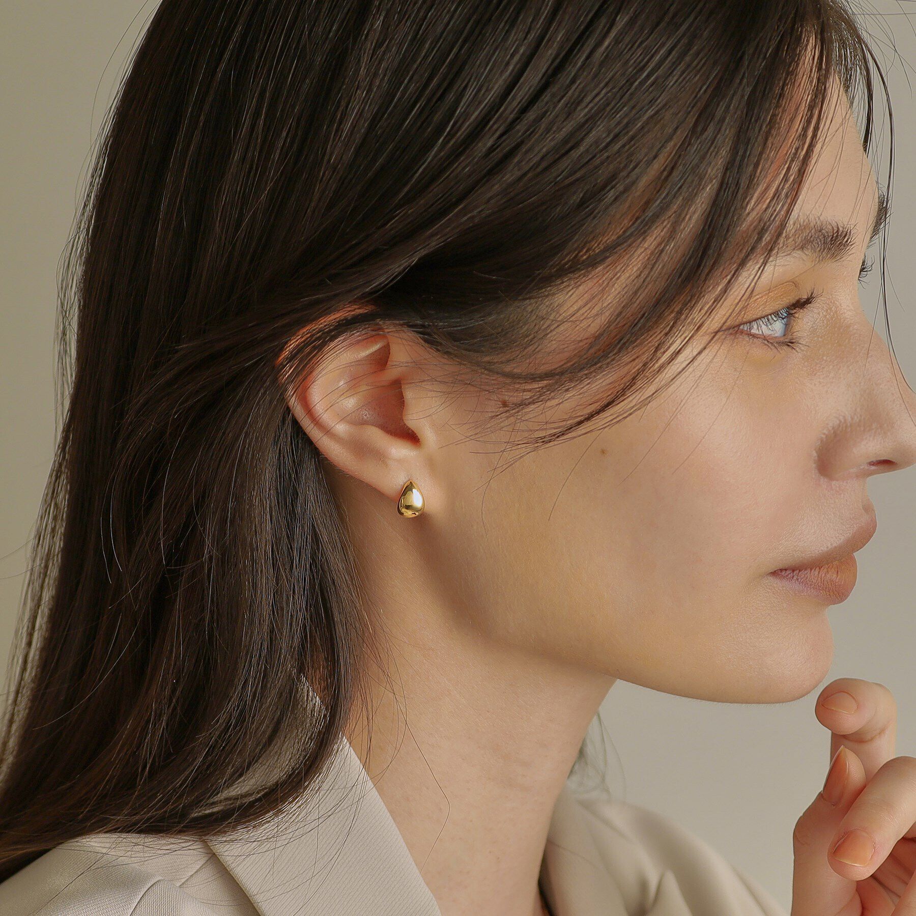 COCOSHNIK「K18ペアシェイプフープ ワンタッチピアス」|ピアス|