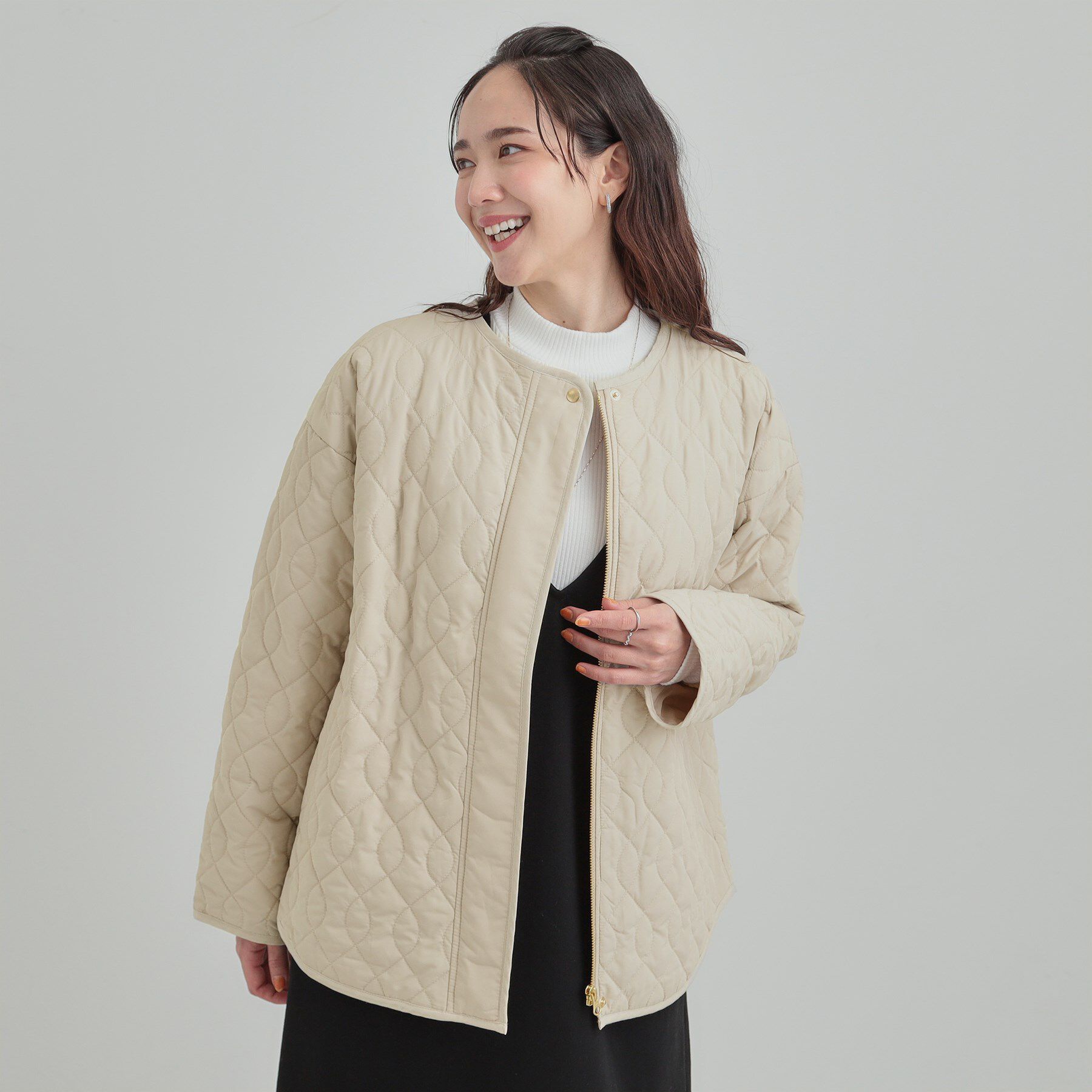 SHOO･LA･RUE「【洗濯機可/S-LL/撥水】ゴールドパーツで上品に 大人が着たい ノーカラーキルトジャケット」|ノーカラージャケット|