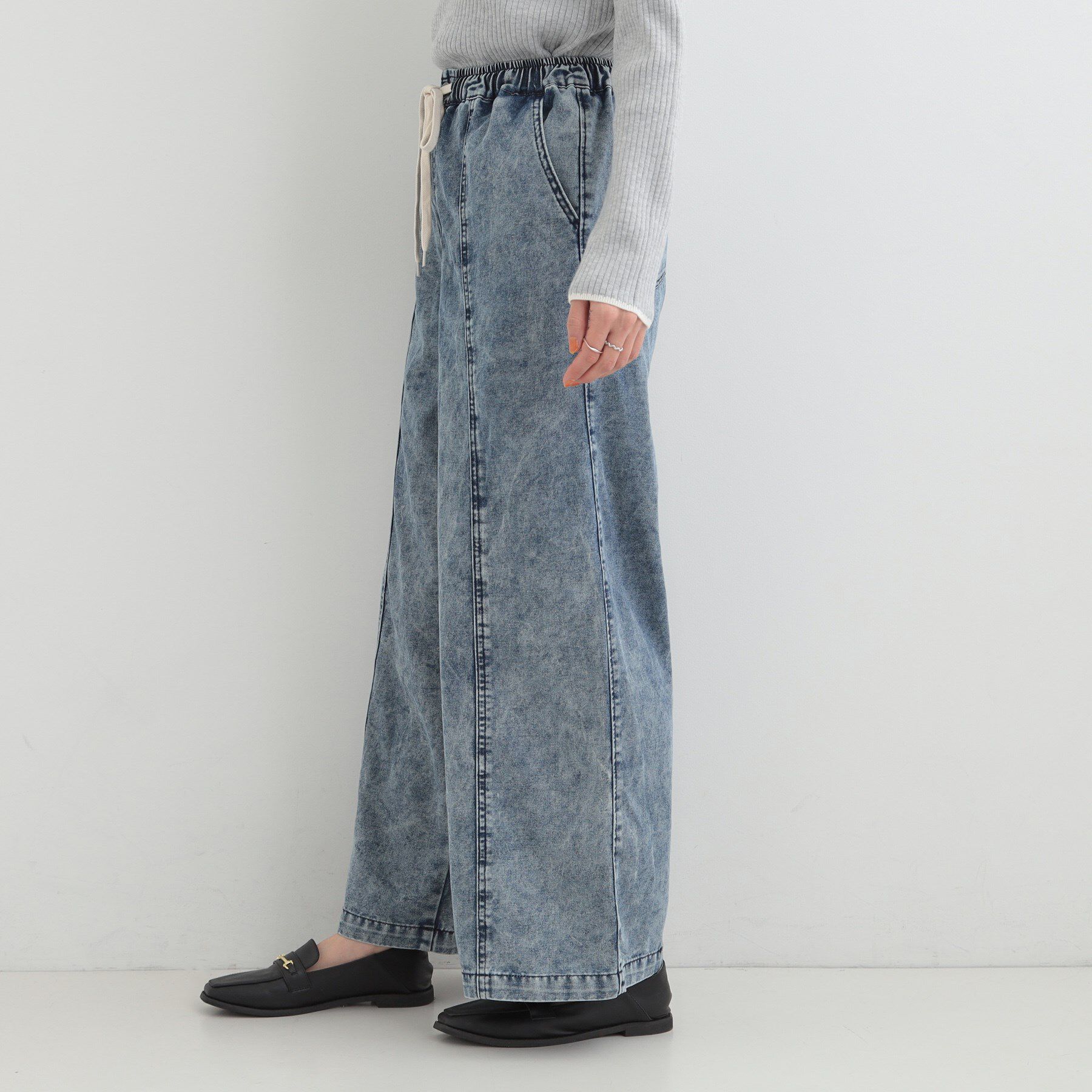 SHOO･LA･RUE「【S-LL】抜け感あるスタイルに ケミカルデニム イージーワイドパンツ」|デニム|