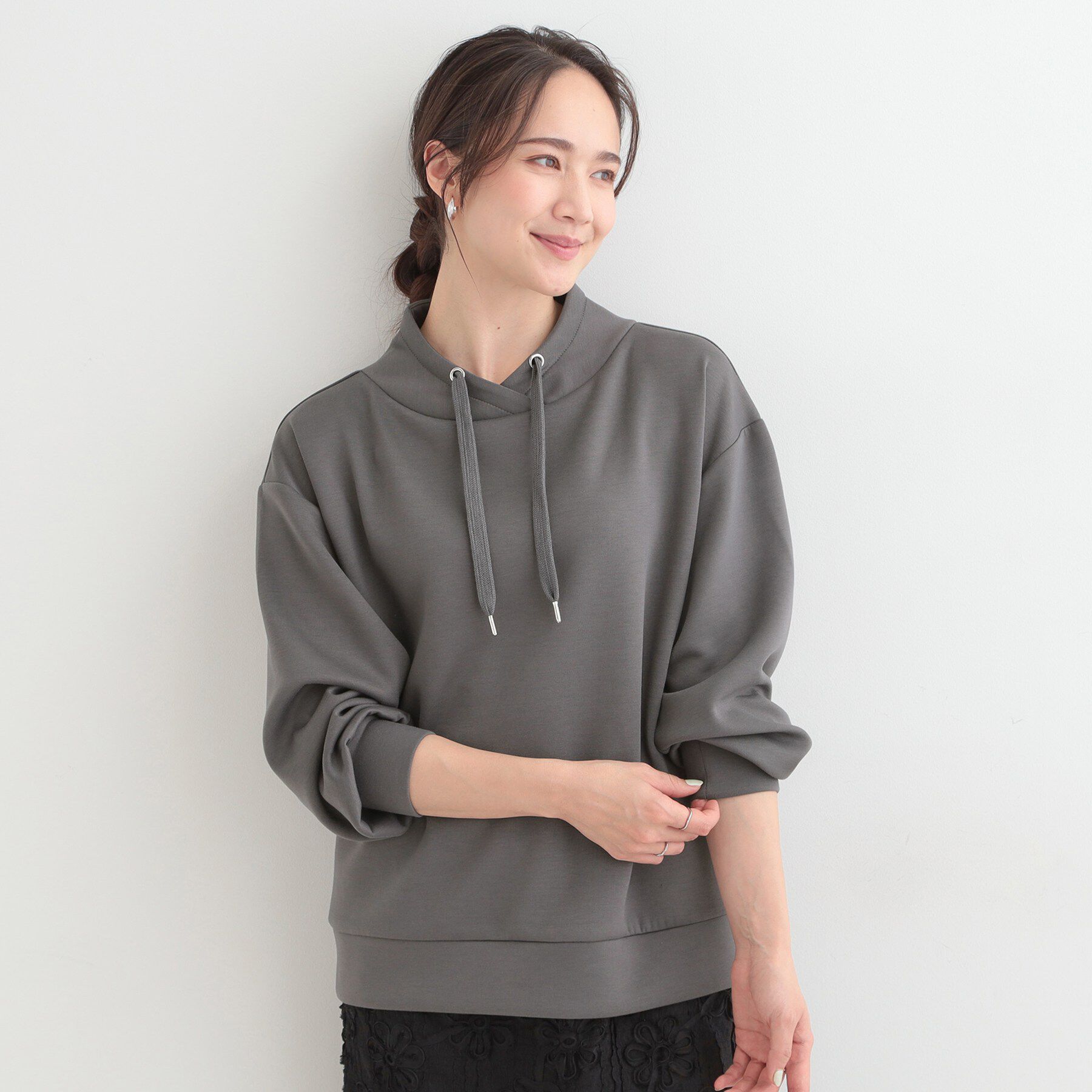 SHOO･LA･RUE「もちさらなめらかタッチ 大人が楽を叶える、パーカ風トップス」|Tシャツ・カットソー|