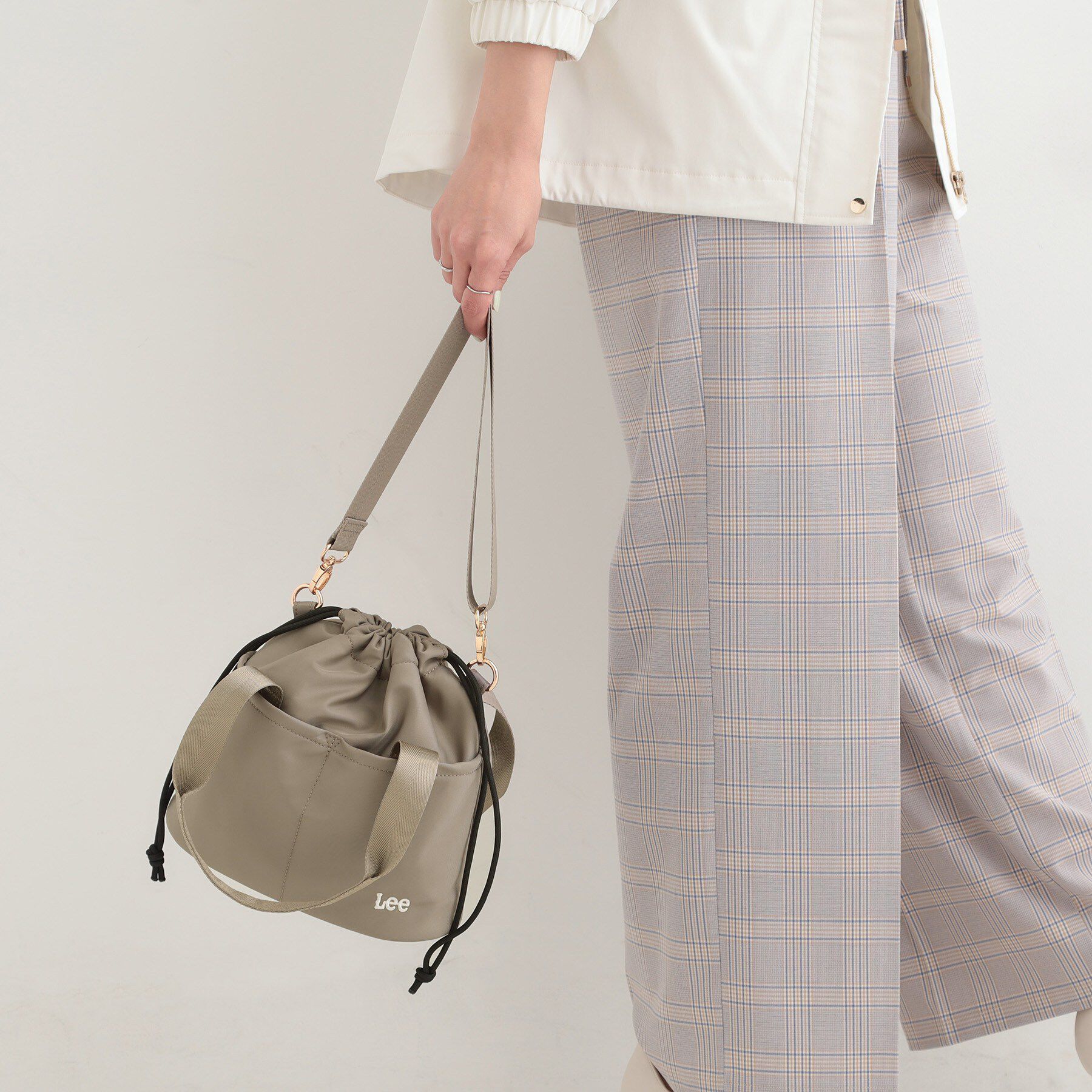 SHOO･LA･RUE「【Lee別注／撥水】巾着ショルダーバッグ」|ショルダー・メッセンジャー|