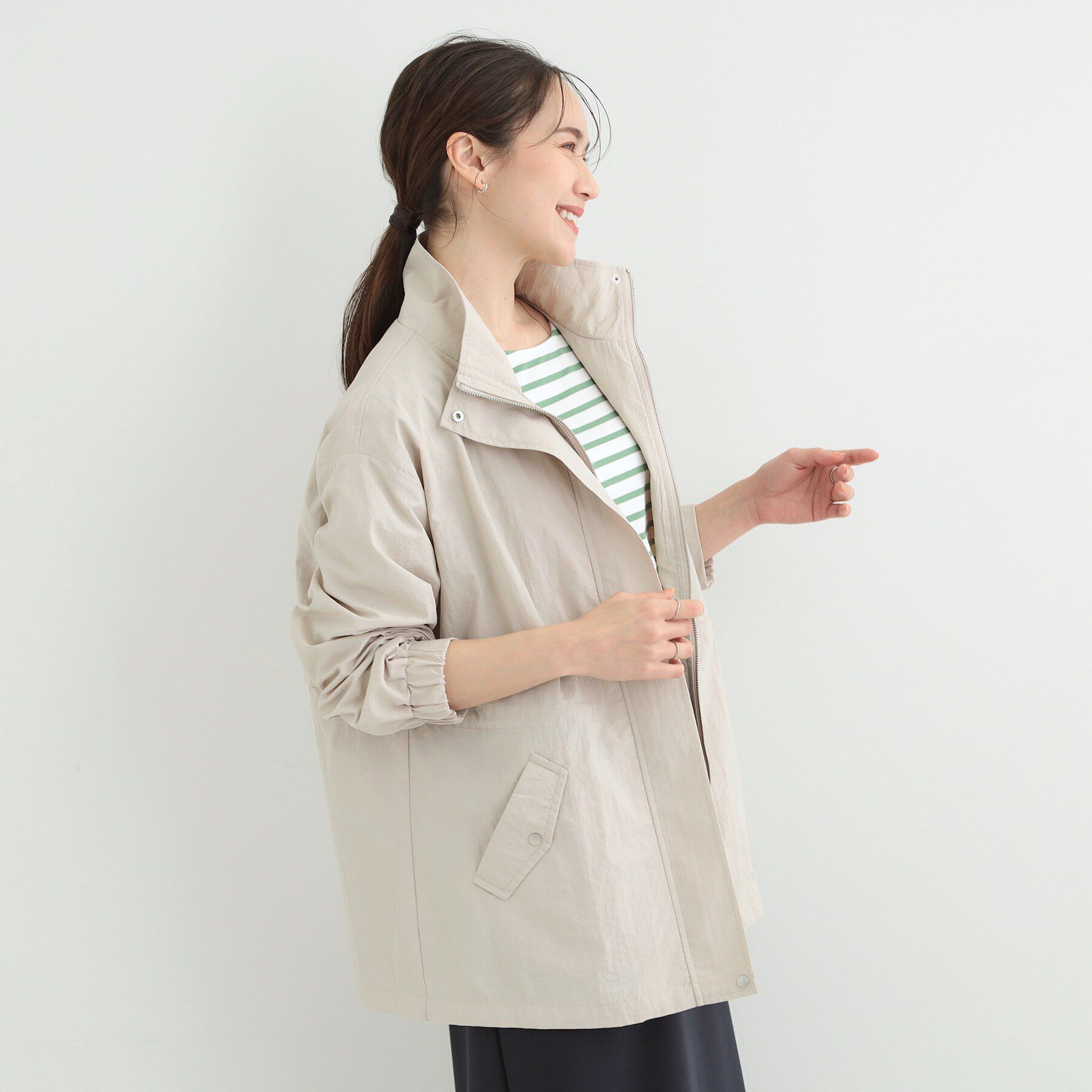 SHOO･LA･RUE「【防花粉/S-LL】ウエストマークですっきり見え　軽やかスタンドブルゾン」|ブルゾン・スタジャン|