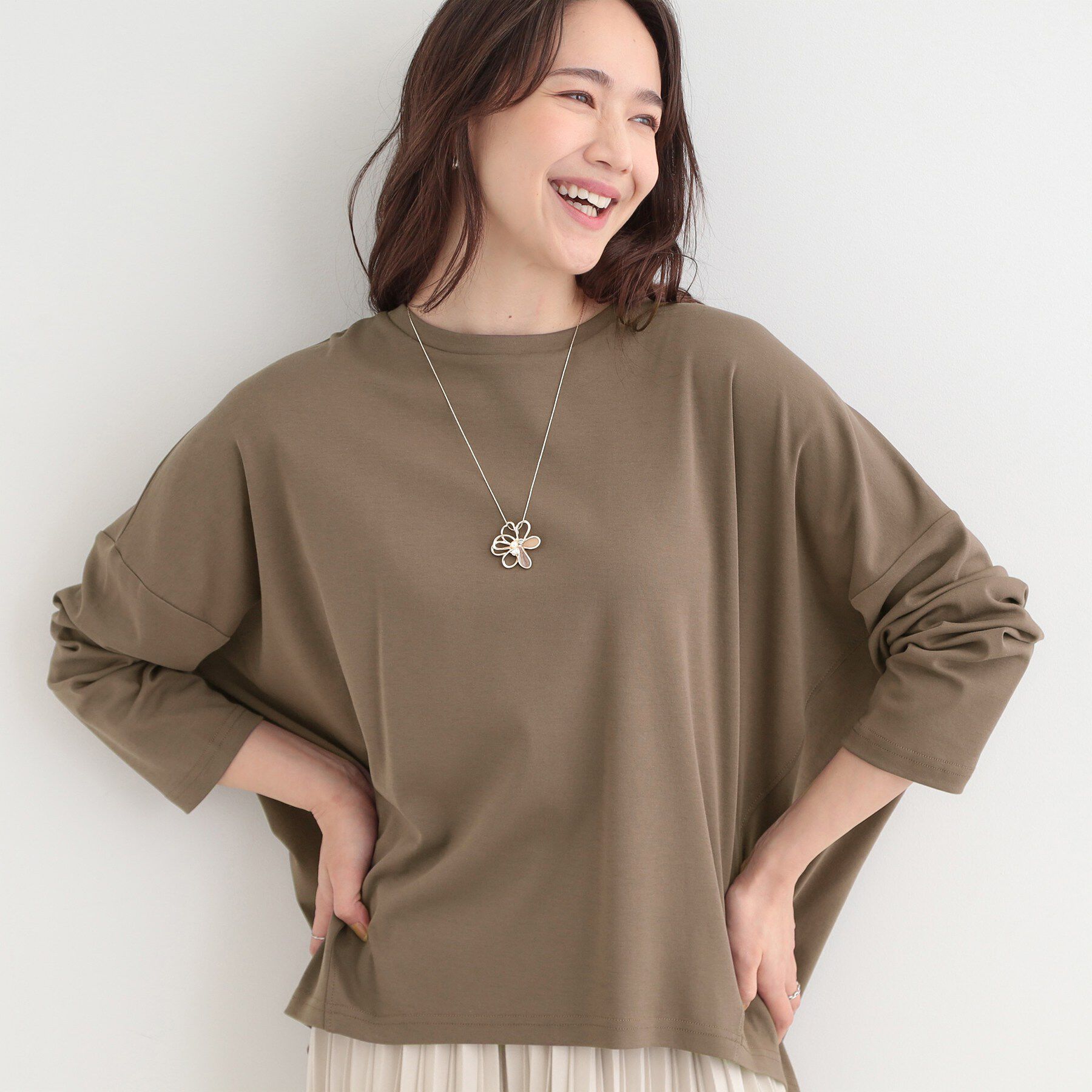 SHOO･LA･RUE「【洗濯機可/UV/綿100％】体型カバーの叶う 七分袖ゆるトップス」|Tシャツ・カットソー|ブラウン(044)