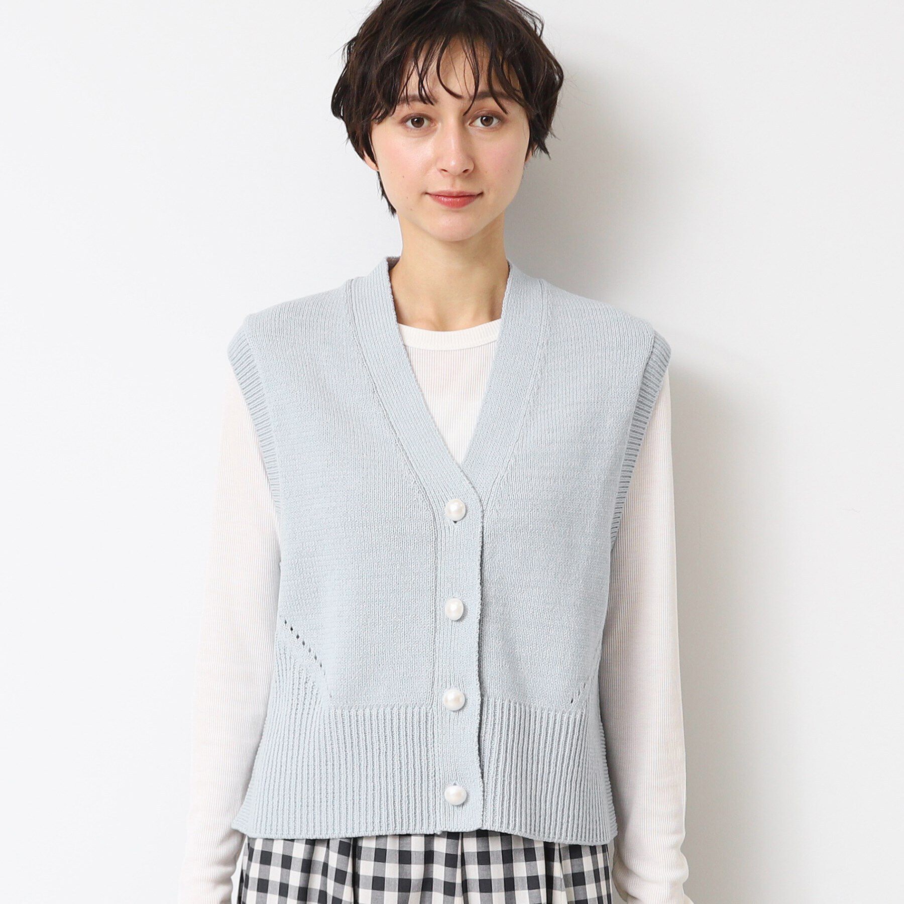 Dessin「【洗える】パール調ボタン付きニットジレ」|ベスト・ジレ|