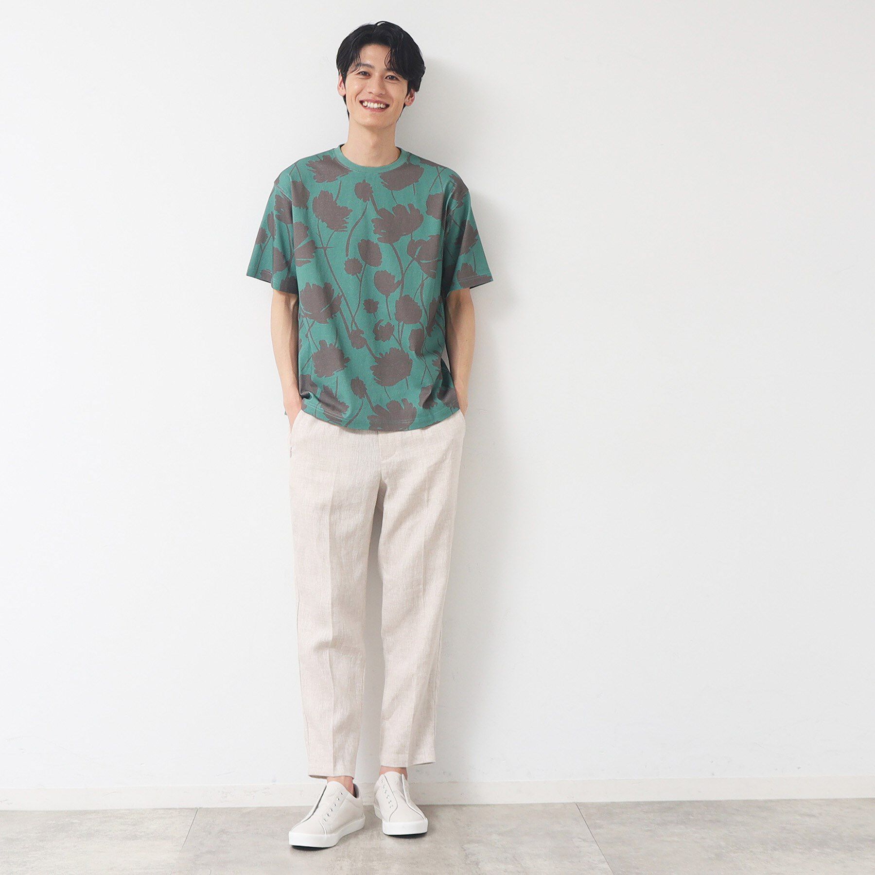 Dessin「【リンクコーデ・洗える】フラワープリントTシャツ」|Tシャツ・カットソー|