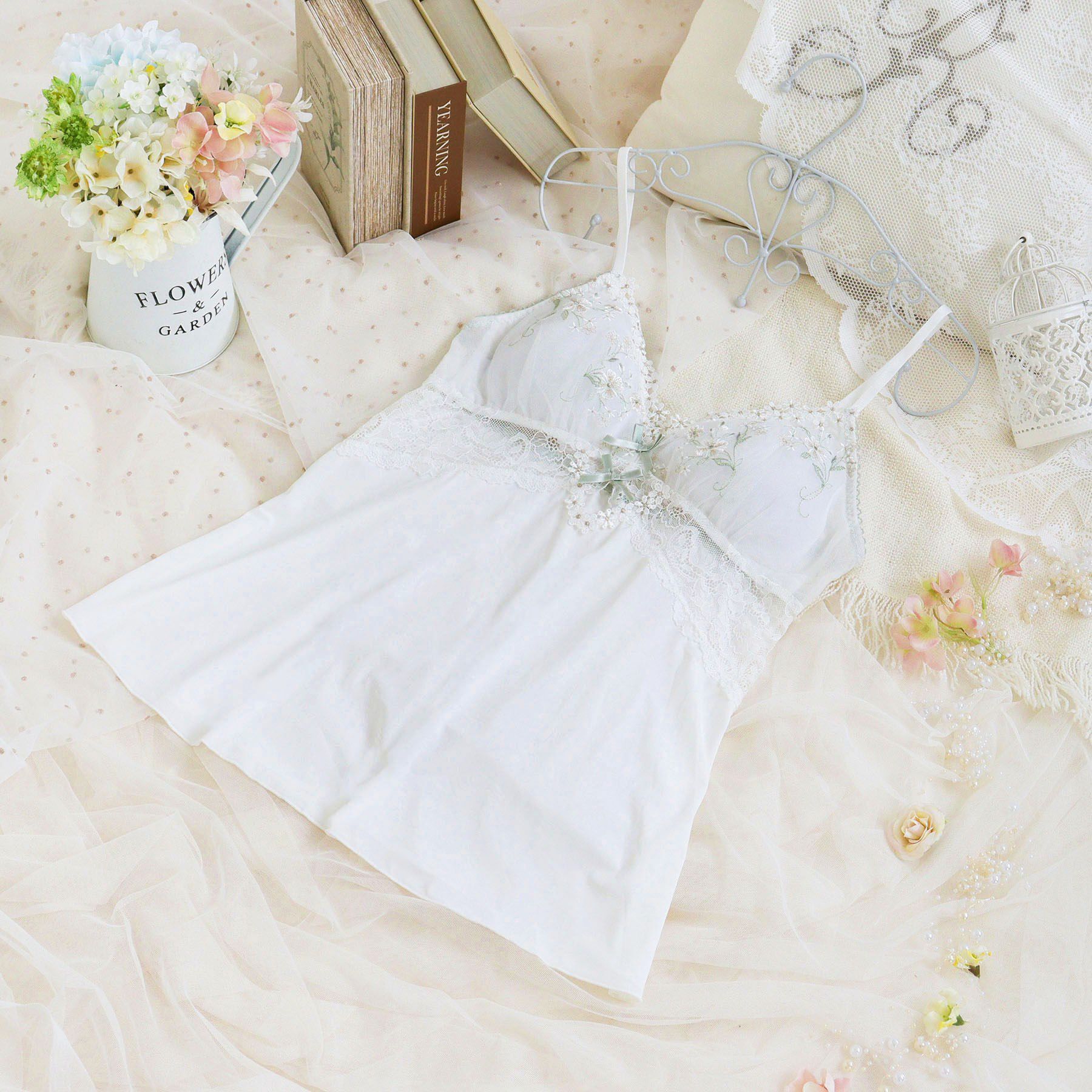 Risa Magli「レーナ カップ付キャミソール」|キャミソール|ホワイト(001)