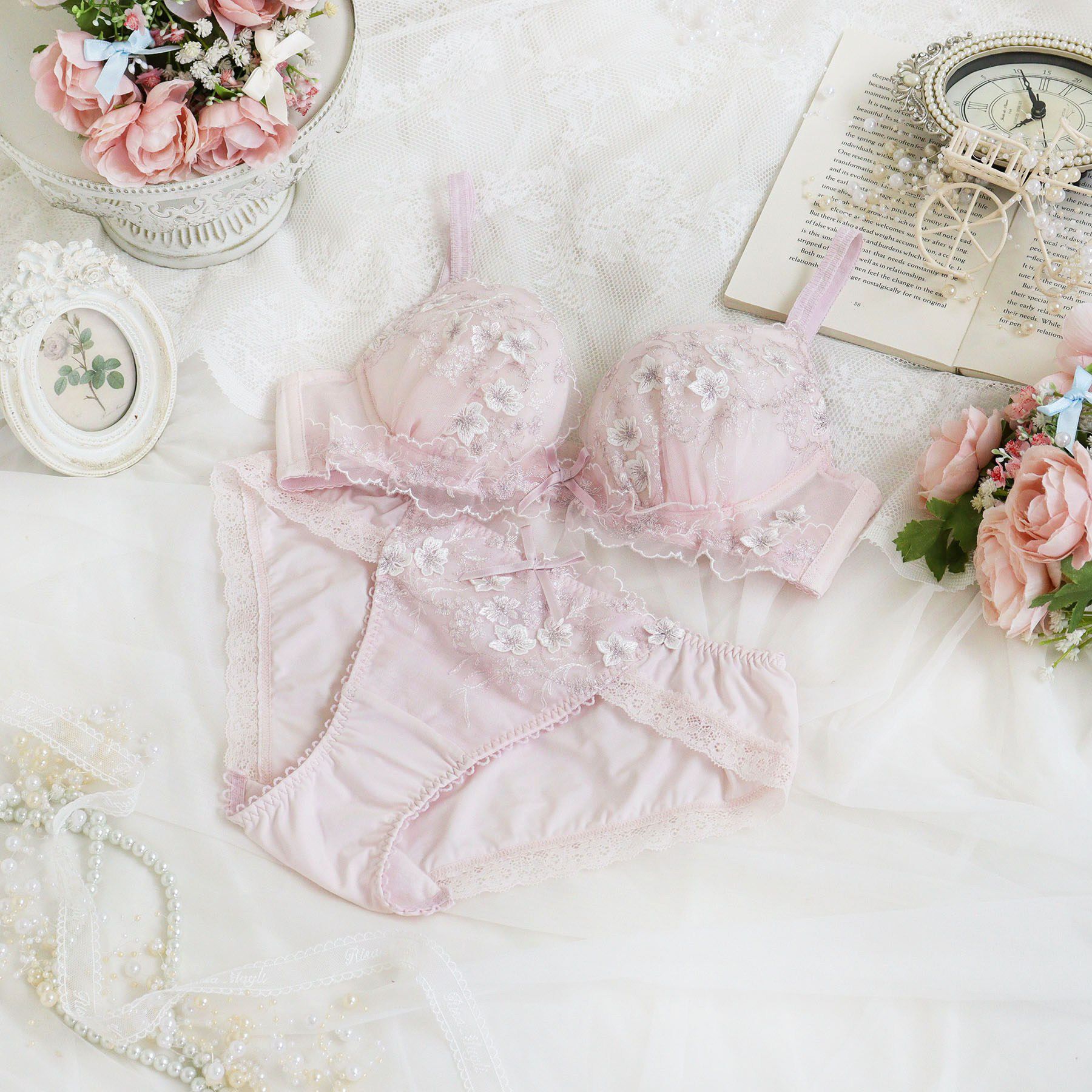 Risa Magli「フリート ブラジャー (D-F) ＜リサマリミラクル谷間ブラ＞」|インナー|