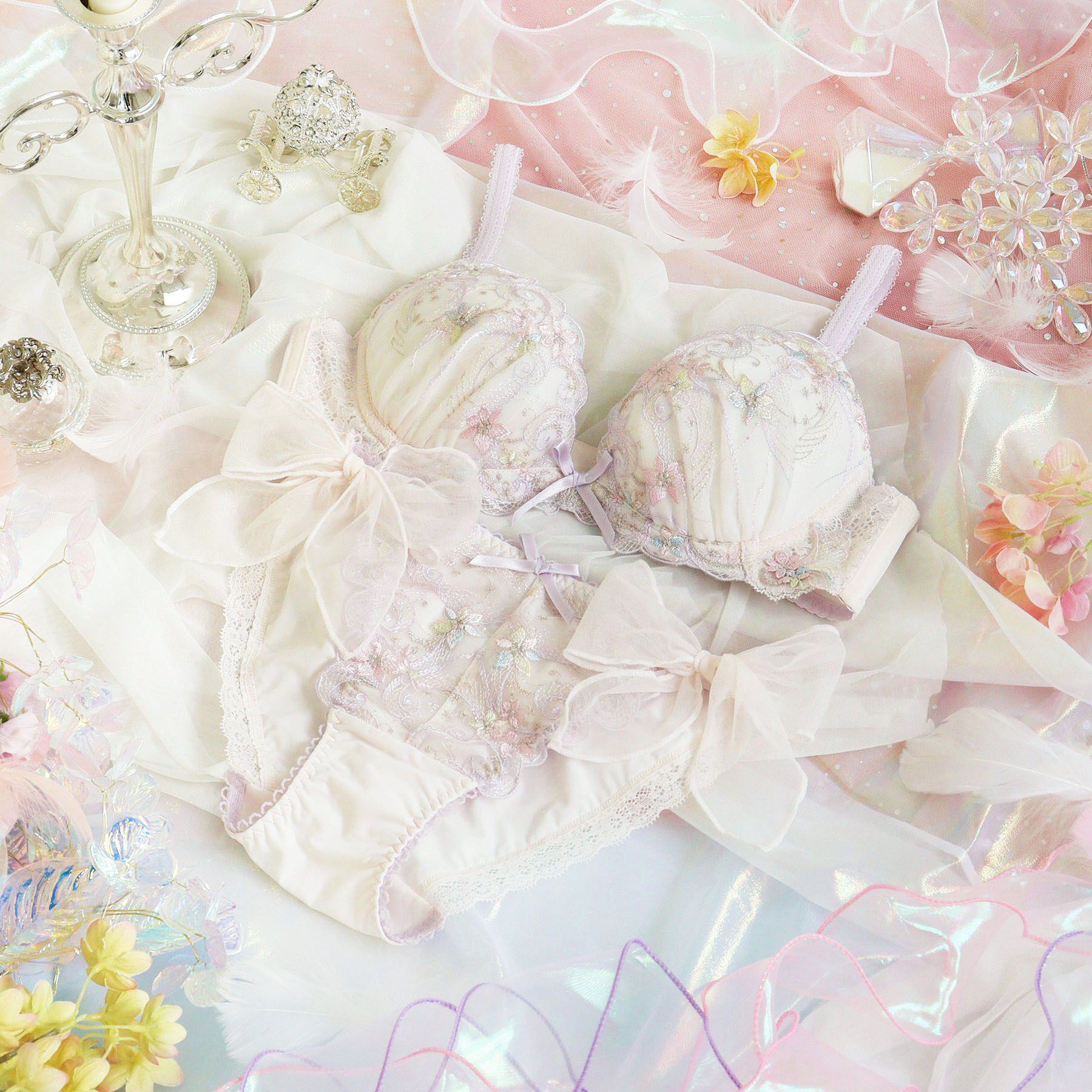 Risa Magli「コリンナ ブラジャー (B-C) ＜リサマリミラクル谷間ブラ＞」|インナー|