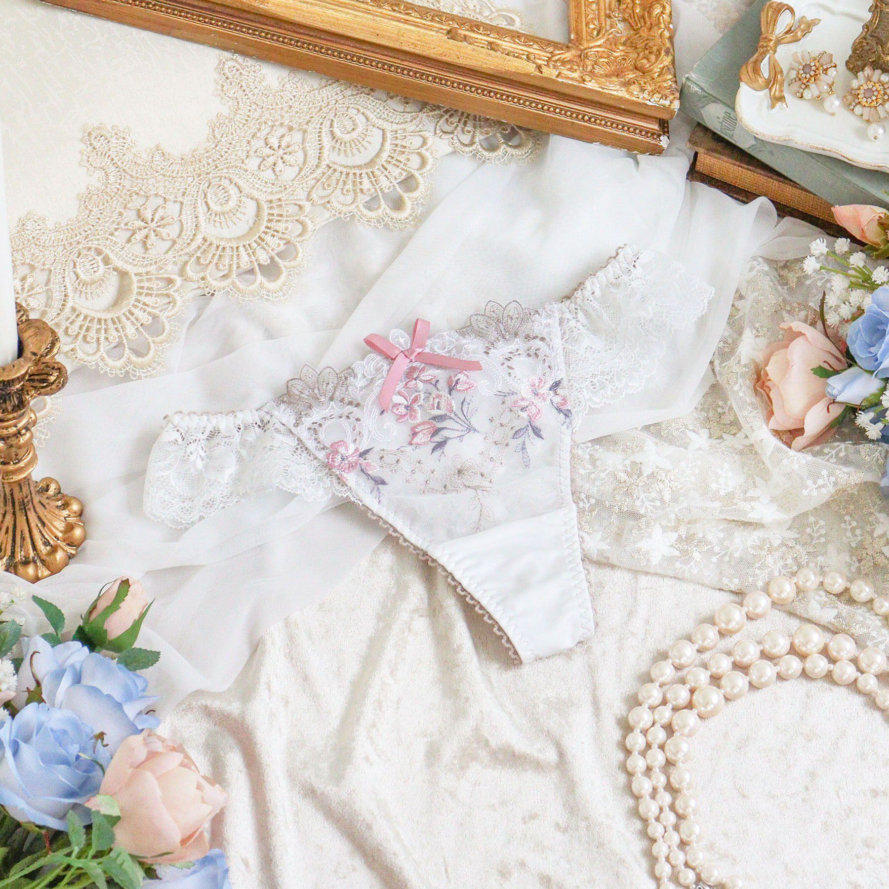 Risa Magli「アリーシャ Tバック」|インナー|ホワイト(001)