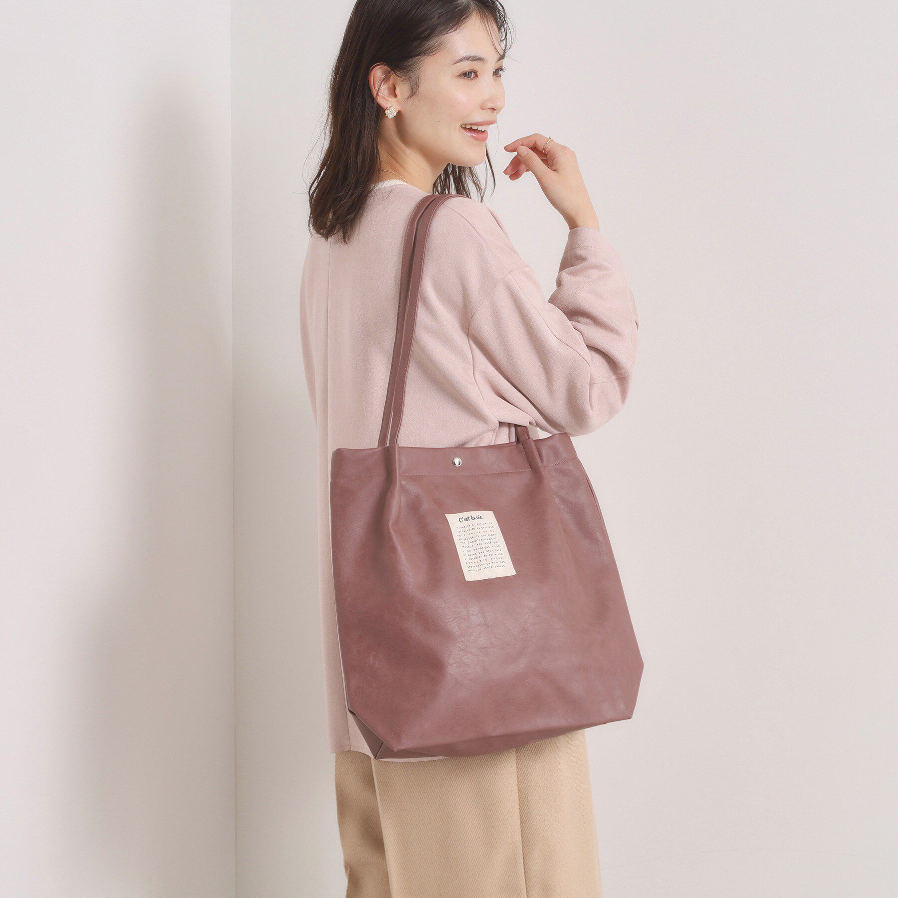 ITS&rsquo;DEMO「【A4対応】合皮ハンドルタックトート」|トートバッグ|