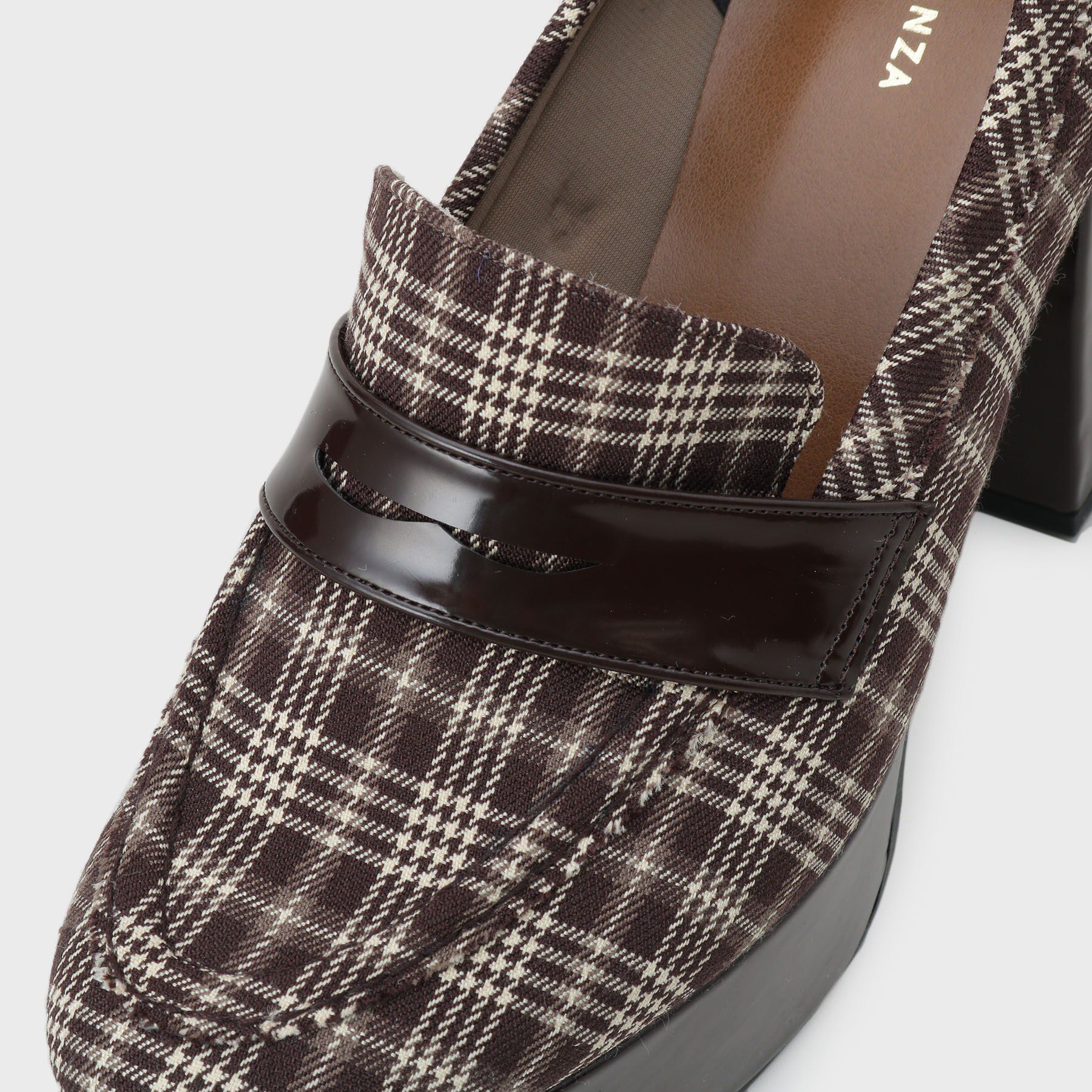 ESPERANZA「【ラク盛り/ローファー】リピーター続出／脚長美脚 厚底ローファー」|パンプス|