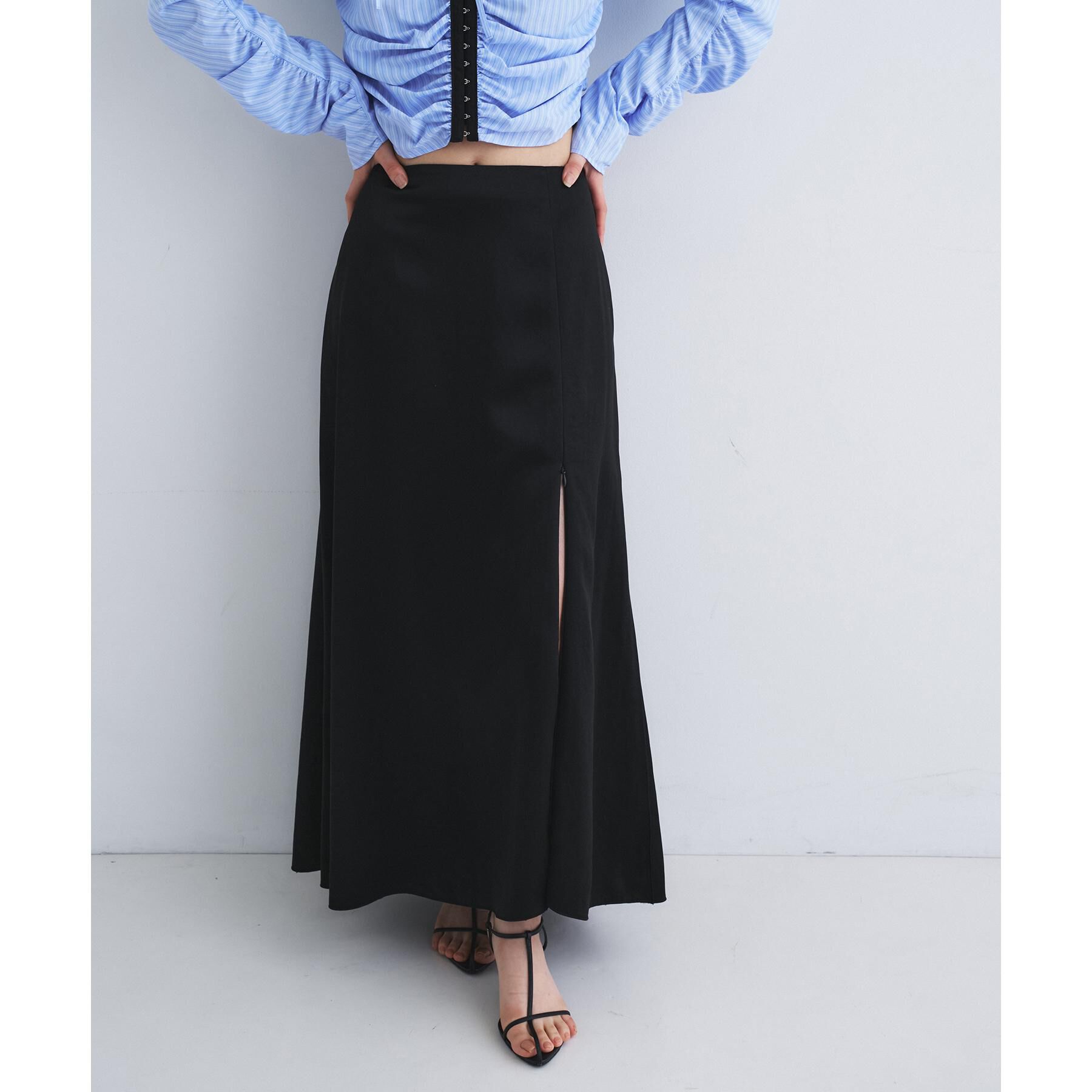 CODE A「satin slit flare skirt」|スカート|ブラック(019)