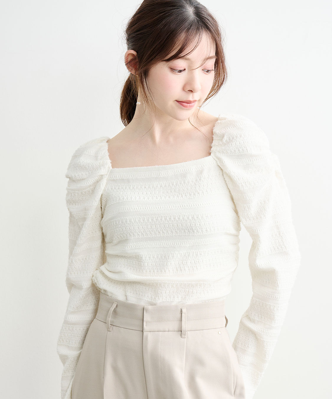 COCO DEAL「スクエアネックパフスリーブカットソートップス」|Tシャツ・カットソー|