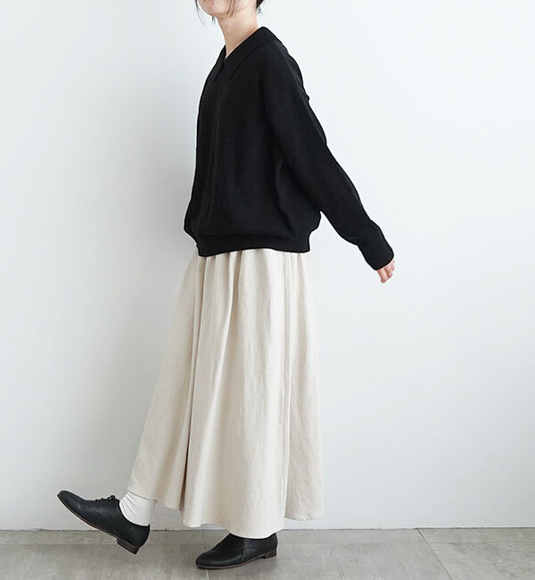 休日と詩「休日のやさしい襟のニット」|ニット・セーター|