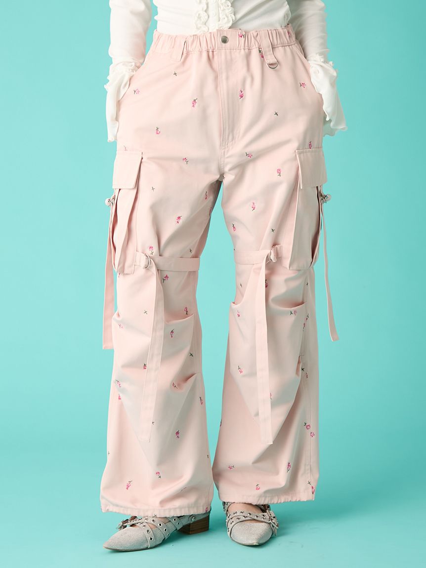 FURFUR「【WEB・一部店舗限定カラー】フラワー刺繍カーゴパンツ」|チノ|