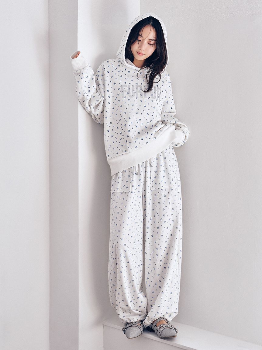 FURFUR「【限定カラー】ミニフラワープリントスウェットパンツ」|チノ|