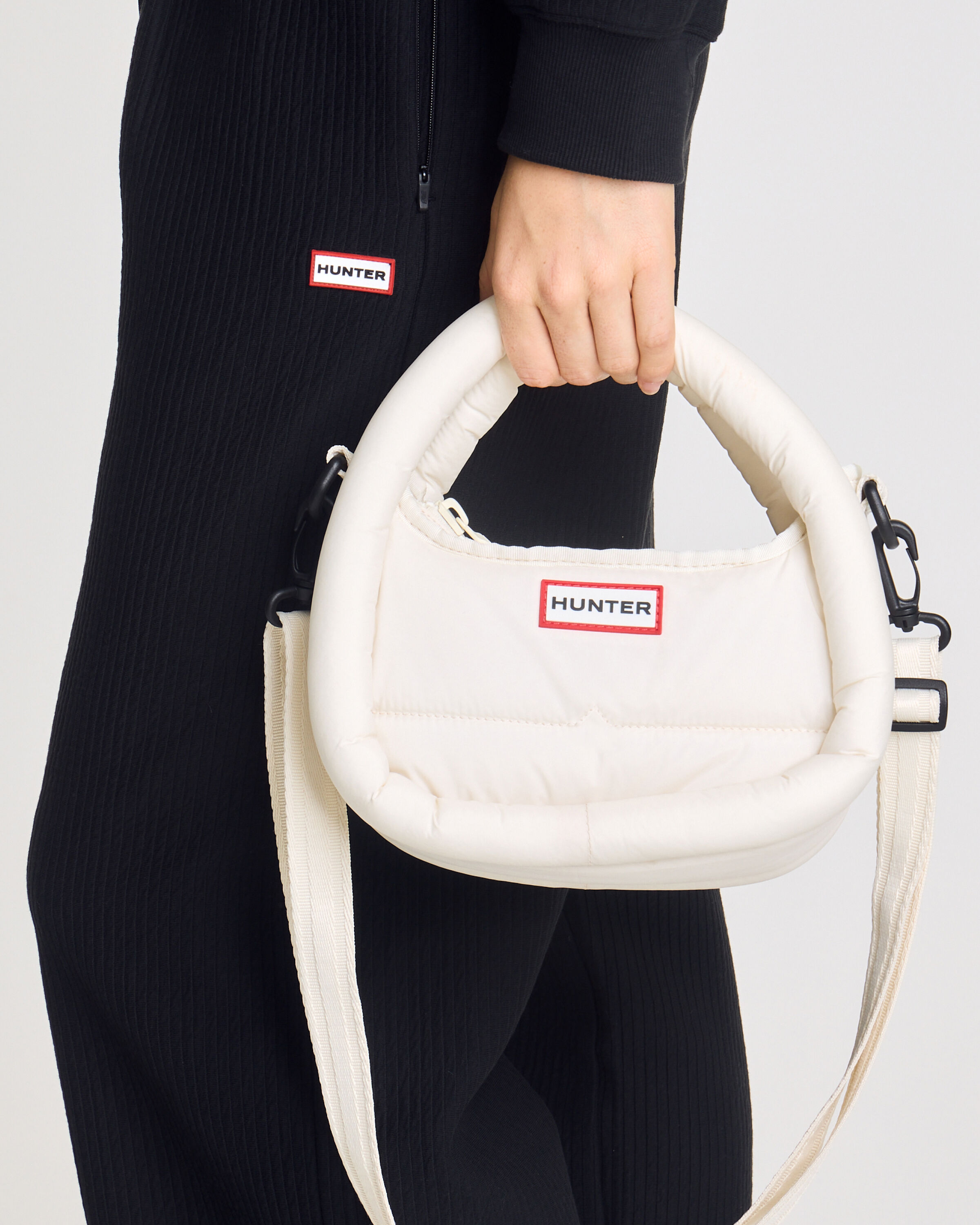 HUNTER「フレイムド パファー ミニ ホーボー」|ショルダー・メッセンジャー|