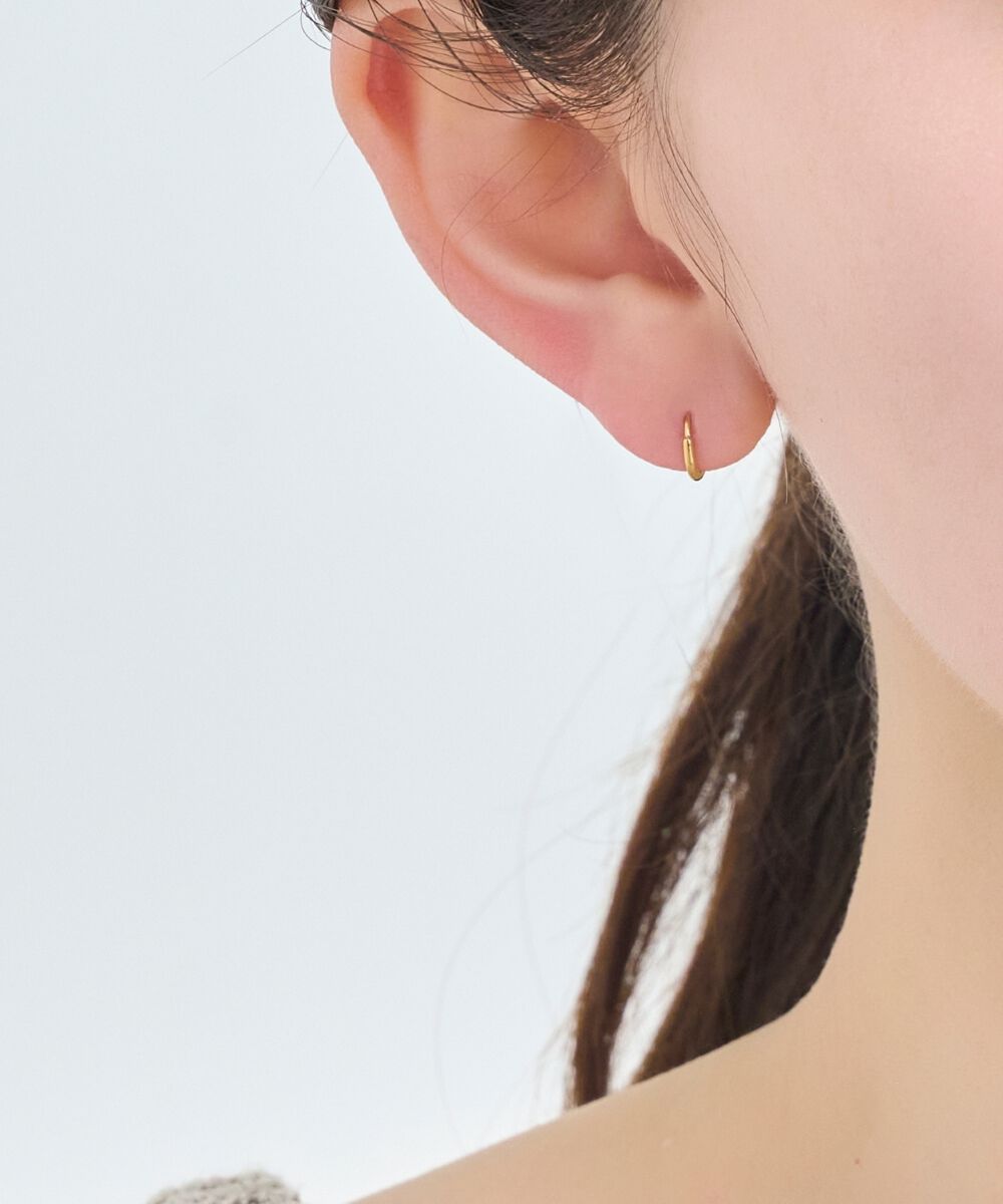 Phoebe「【シリーズ累計販売10000点突破！】金属アレルギー対応 ミニフープピアス　ゴールド/サージカルステンレス」|ピアス|ゴールド