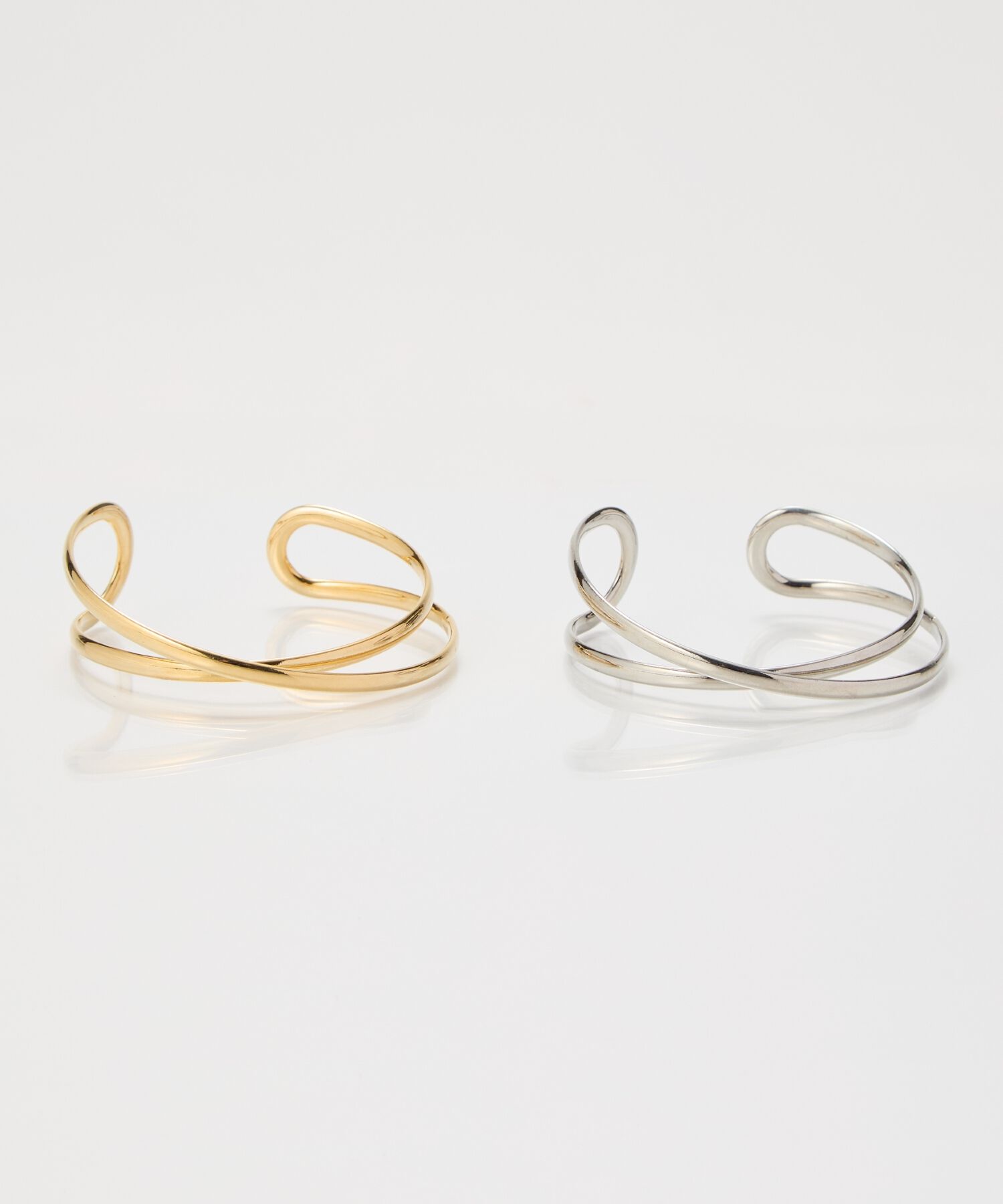 Phoebe「【金属アレルギー対応】ツインカレントカフバングル　ゴールド/ニッケルフリー」|ブレスレット・バングル|