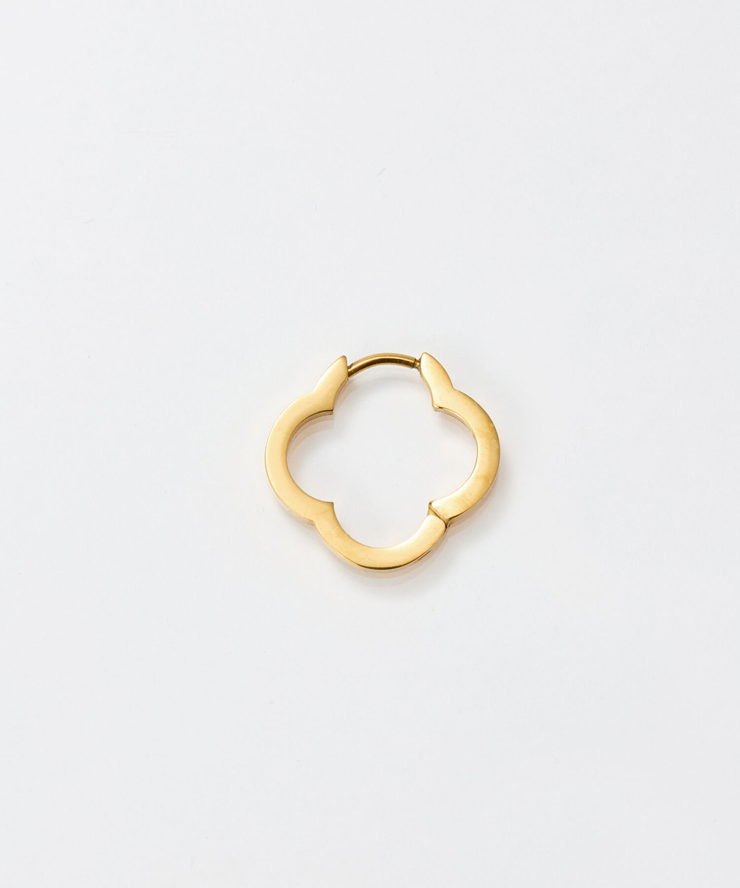 Phoebe「【金属アレルギー対応】フラワーワンタッチフープピアス　ゴールド/サージカルステンレス（片耳）」|ピアス|