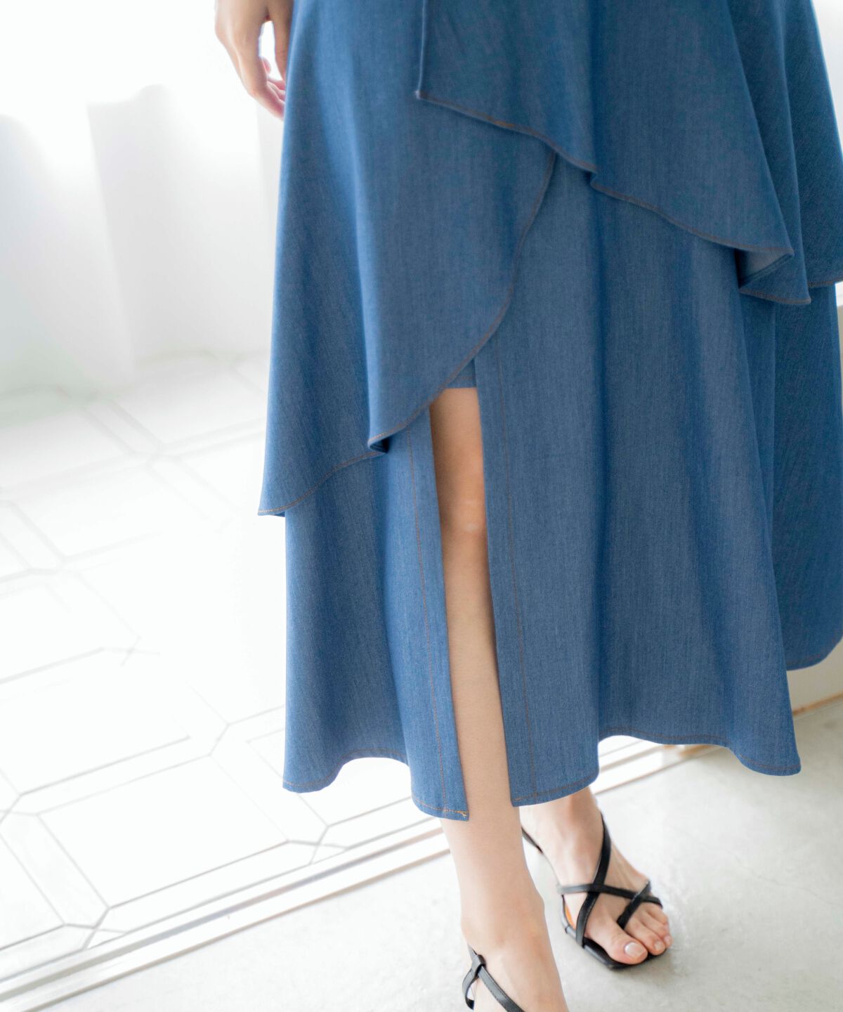 アンドクチュール「デニムライクレイヤードフリルスカート」|フレア|