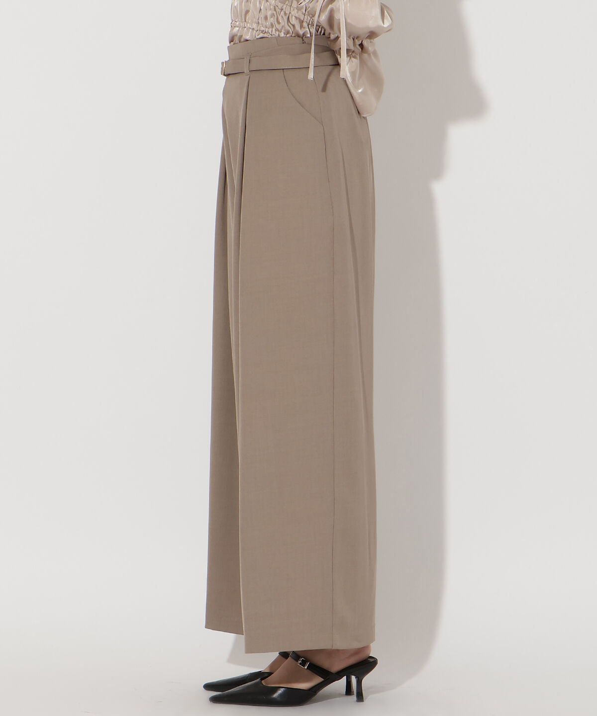 アンドクチュール「ベルト付きタックワイドパンツ」|その他|