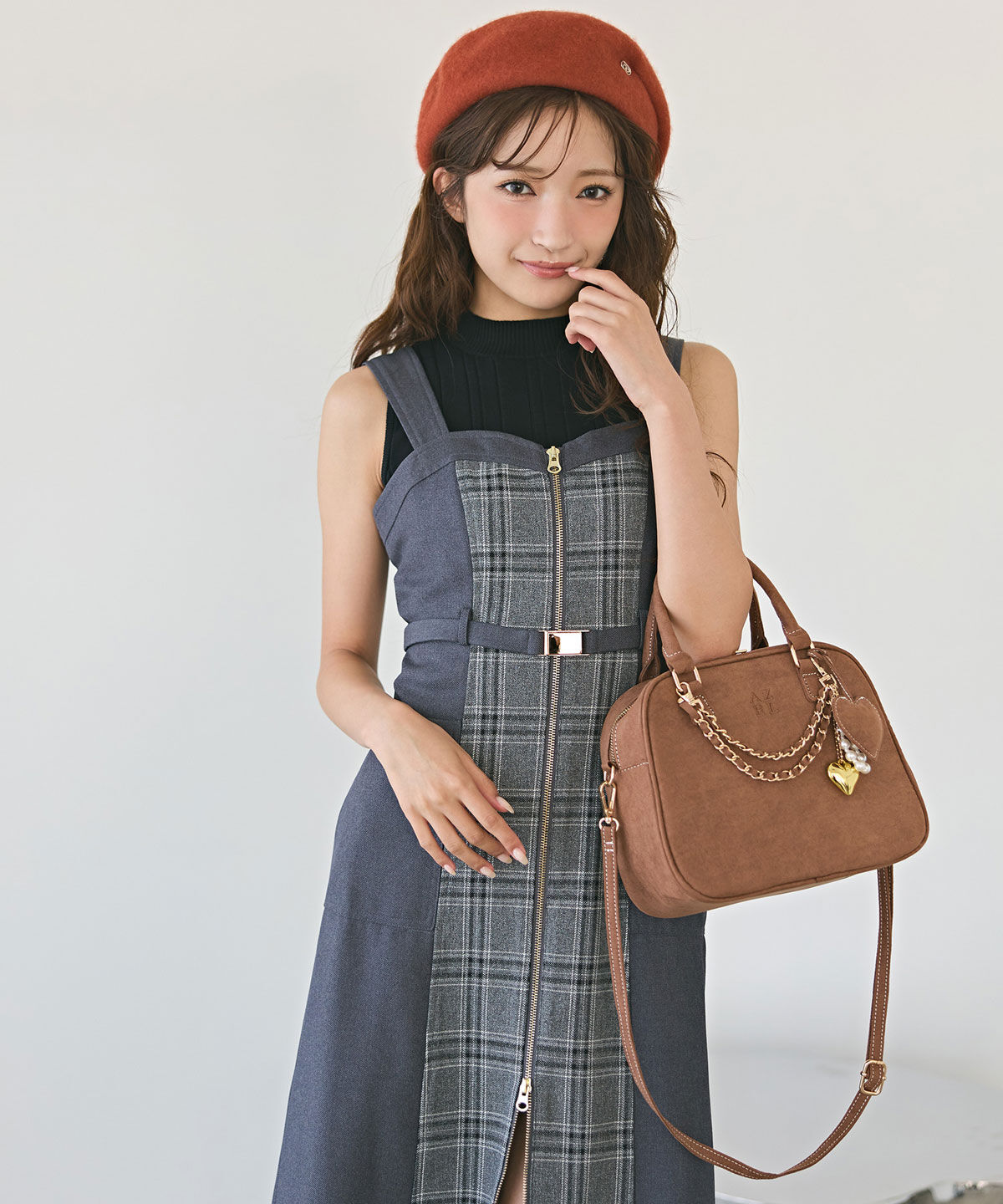 REDYAZEL「チャーム2WAYスクエアバッグ」|ショルダー・メッセンジャー|ブラウン