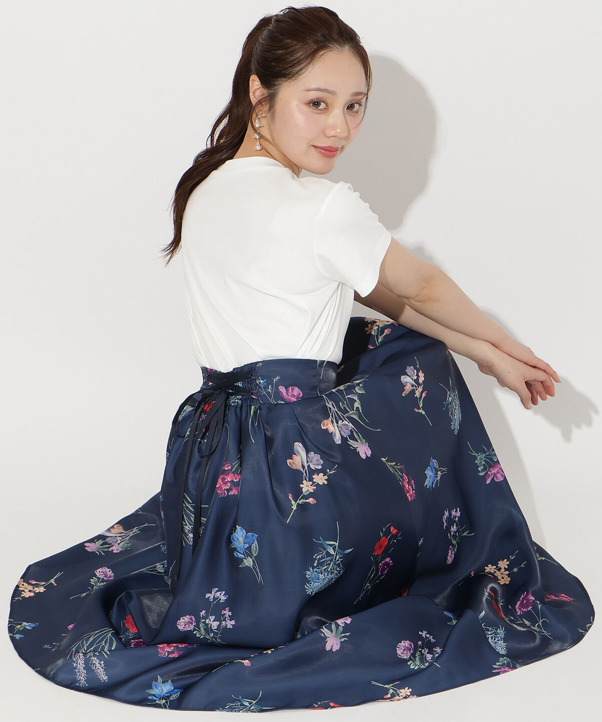 WILLSELECTION「ビジュー付き刺繍ロゴTシャツ」|Tシャツ・カットソー|