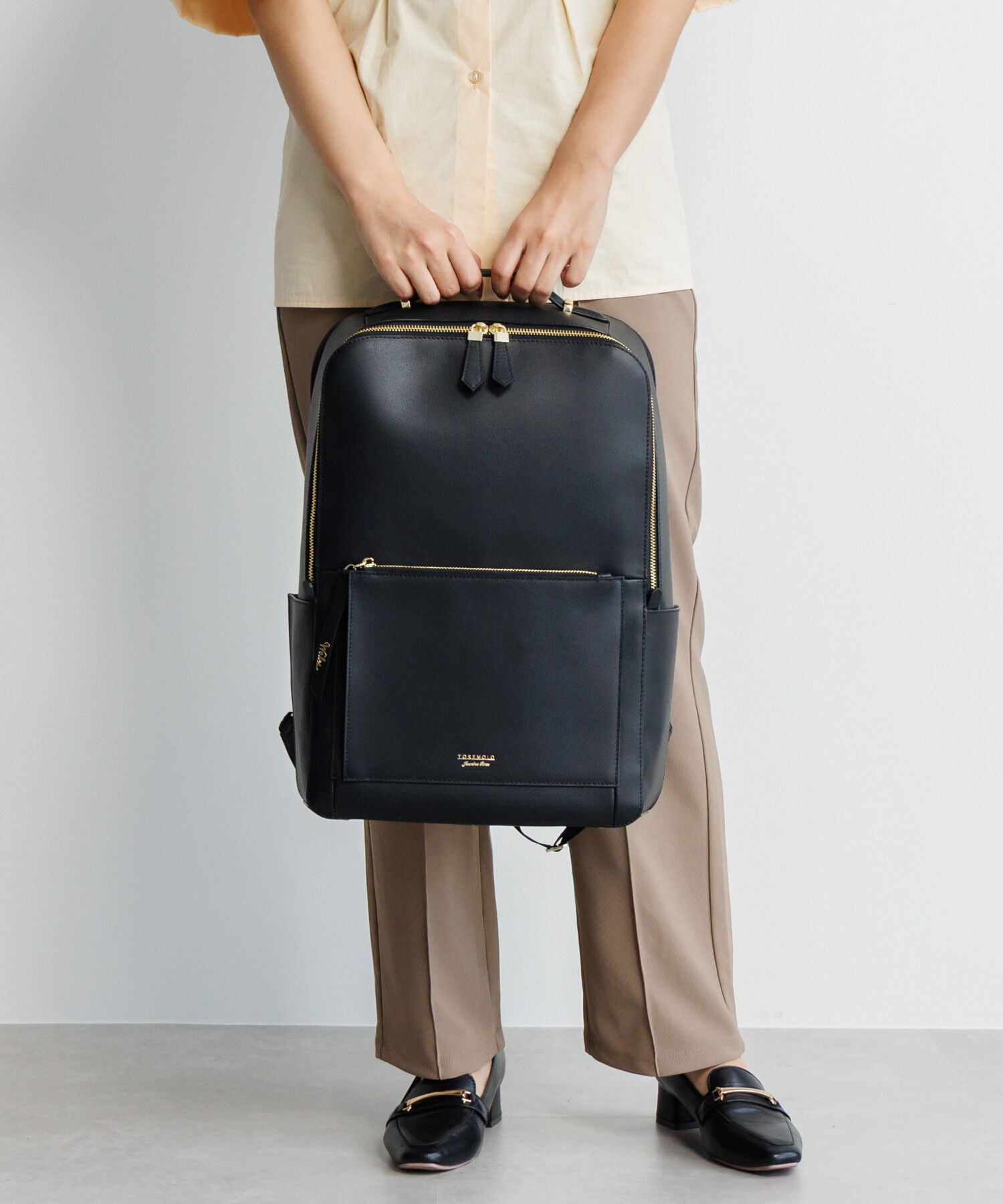 Jewelna Rose「Jewelna Rose ウェールズ リュック B4サイズ 15.6インチ収納 本革 11975」|リュック|