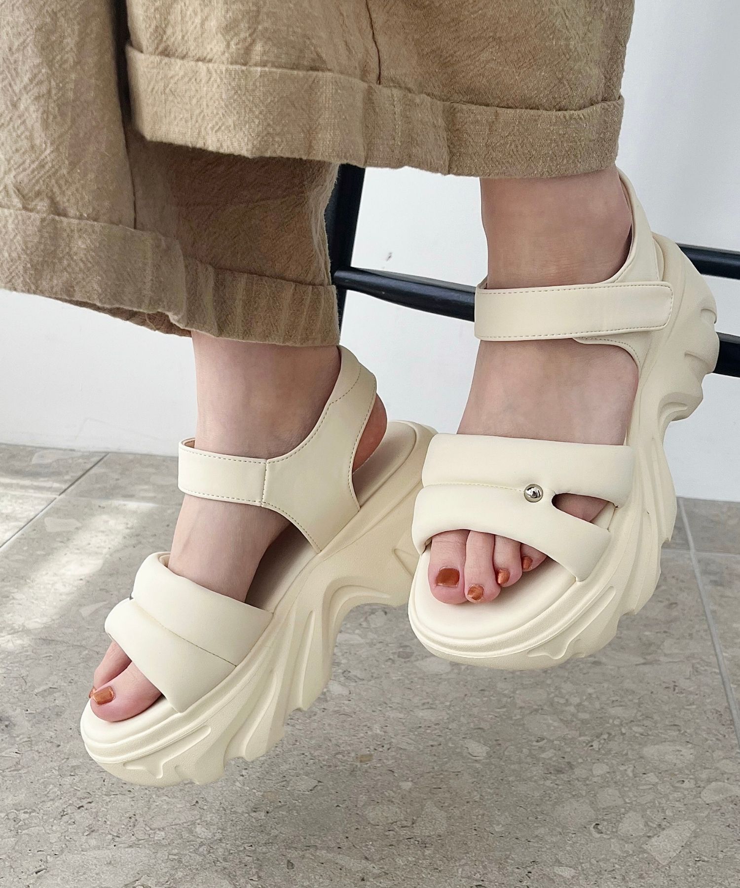 ORiental TRaffic「カットデザインパデット厚底サンダル/51206 サンダル 厚底 トレンド 人気 軽い」|サンダル|