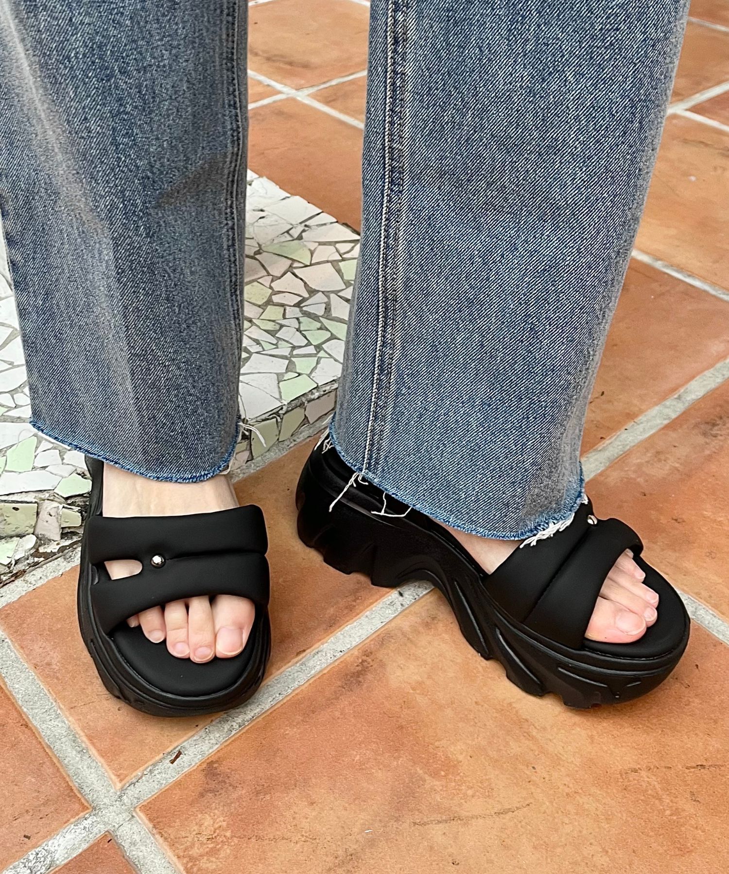 ORiental TRaffic「カットデザインパデット厚底サンダル/51206 サンダル 厚底 トレンド 人気 軽い」|サンダル|