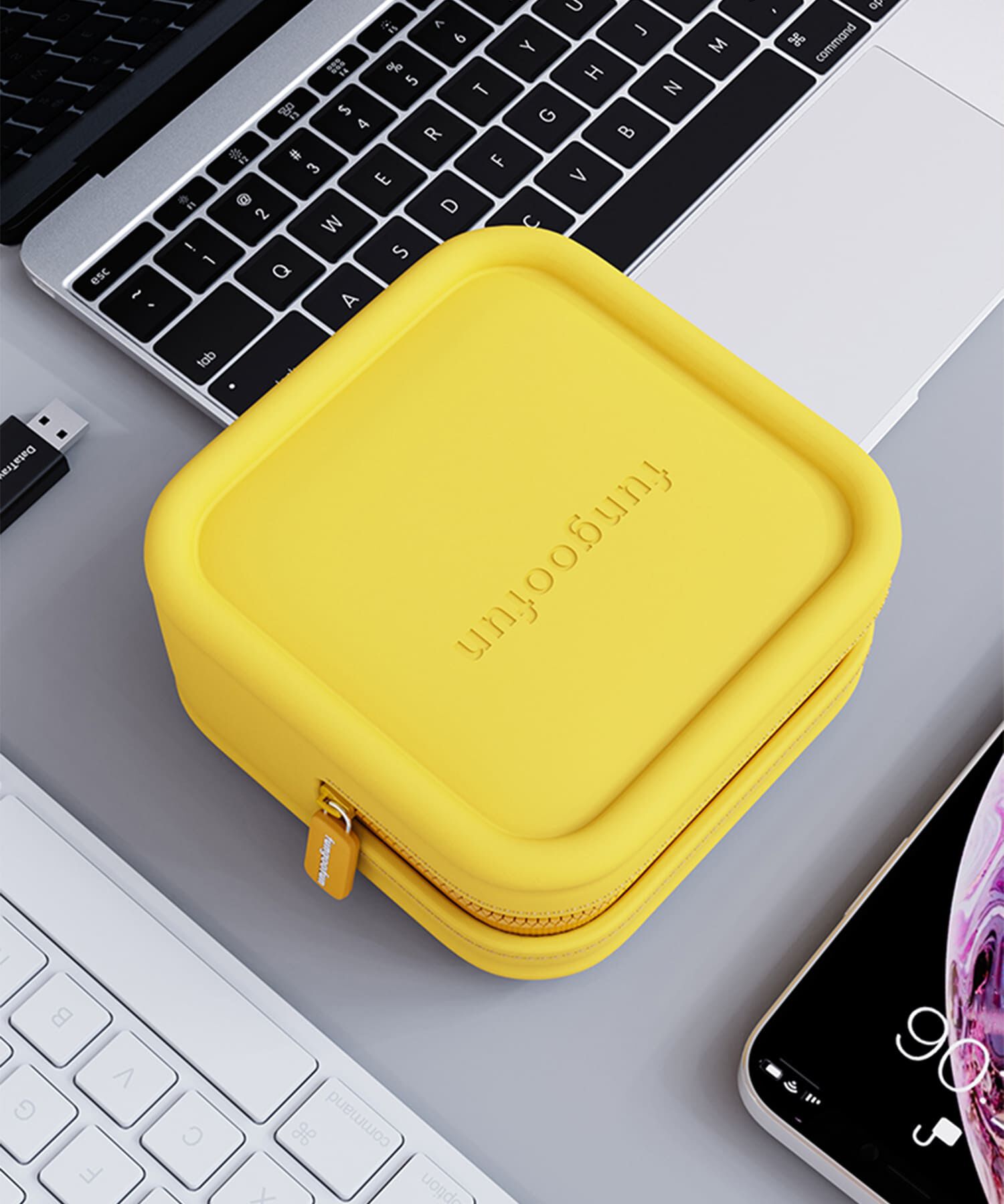 fungoofun「【WEB限定】EVAスクエアポーチ/G-0020 人気 トレンド」|その他|