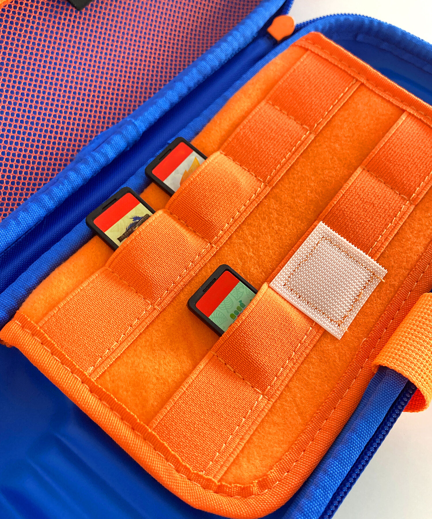 fungoofun「【WEB限定】EVAゲーム機ケース/G-0023」|ハンドバッグ|