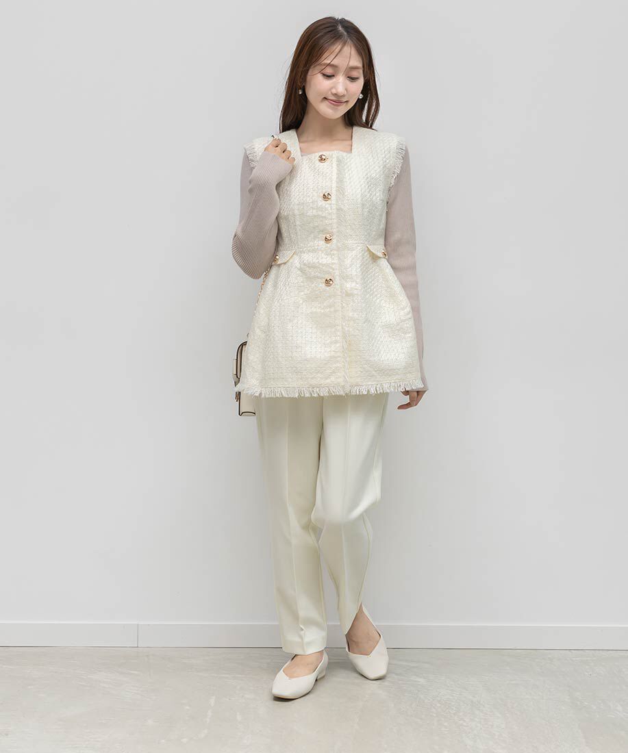  「ゴールドパーツVカットフラットパンプス」|パンプス|