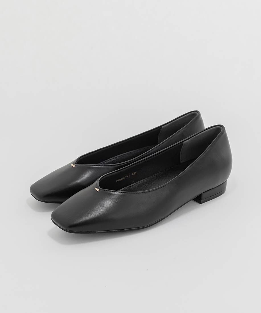  「ゴールドパーツVカットフラットパンプス」|パンプス|